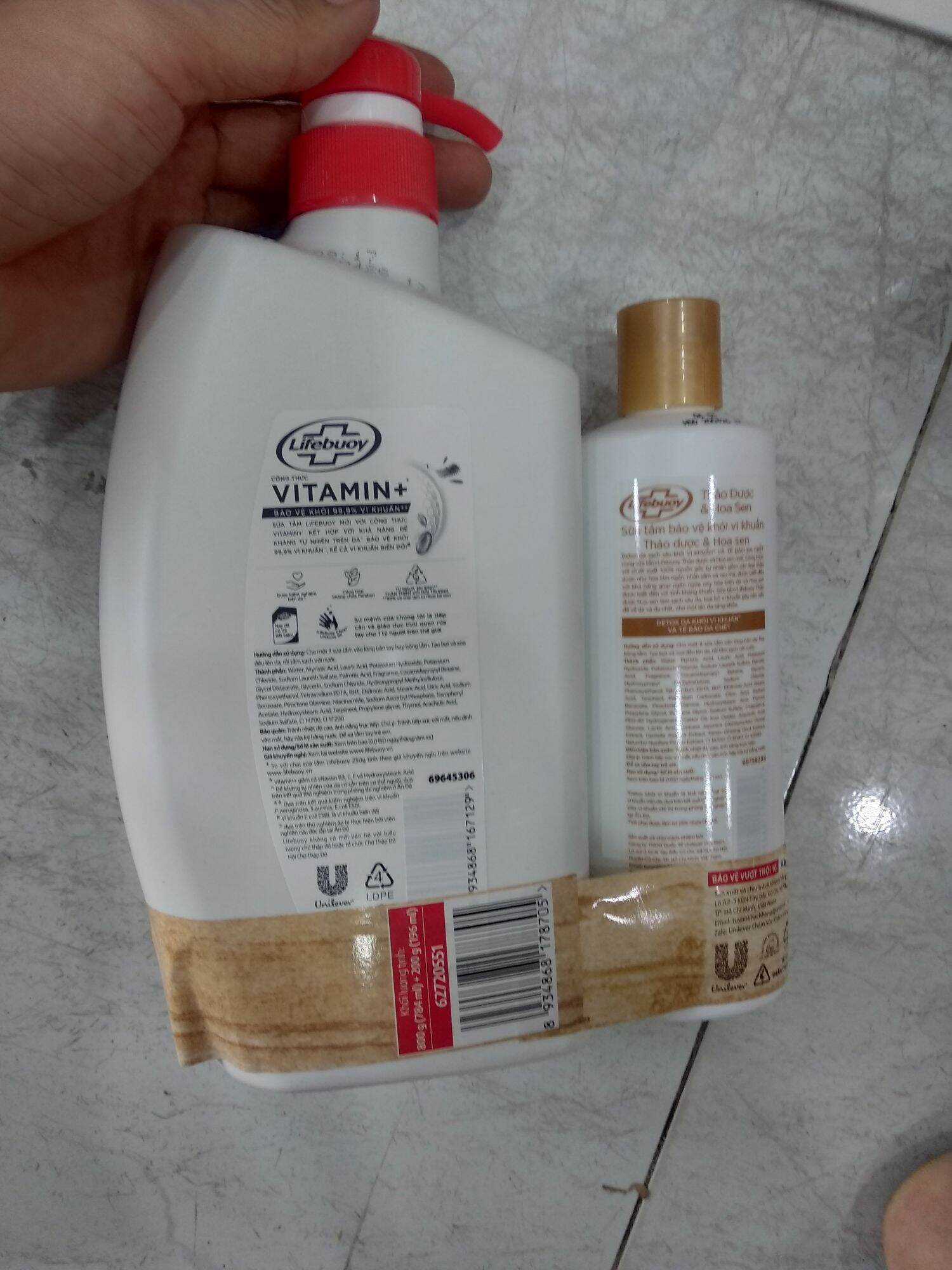 Sữa tắm lifebuoy vòi đỏ 800g+ tặng