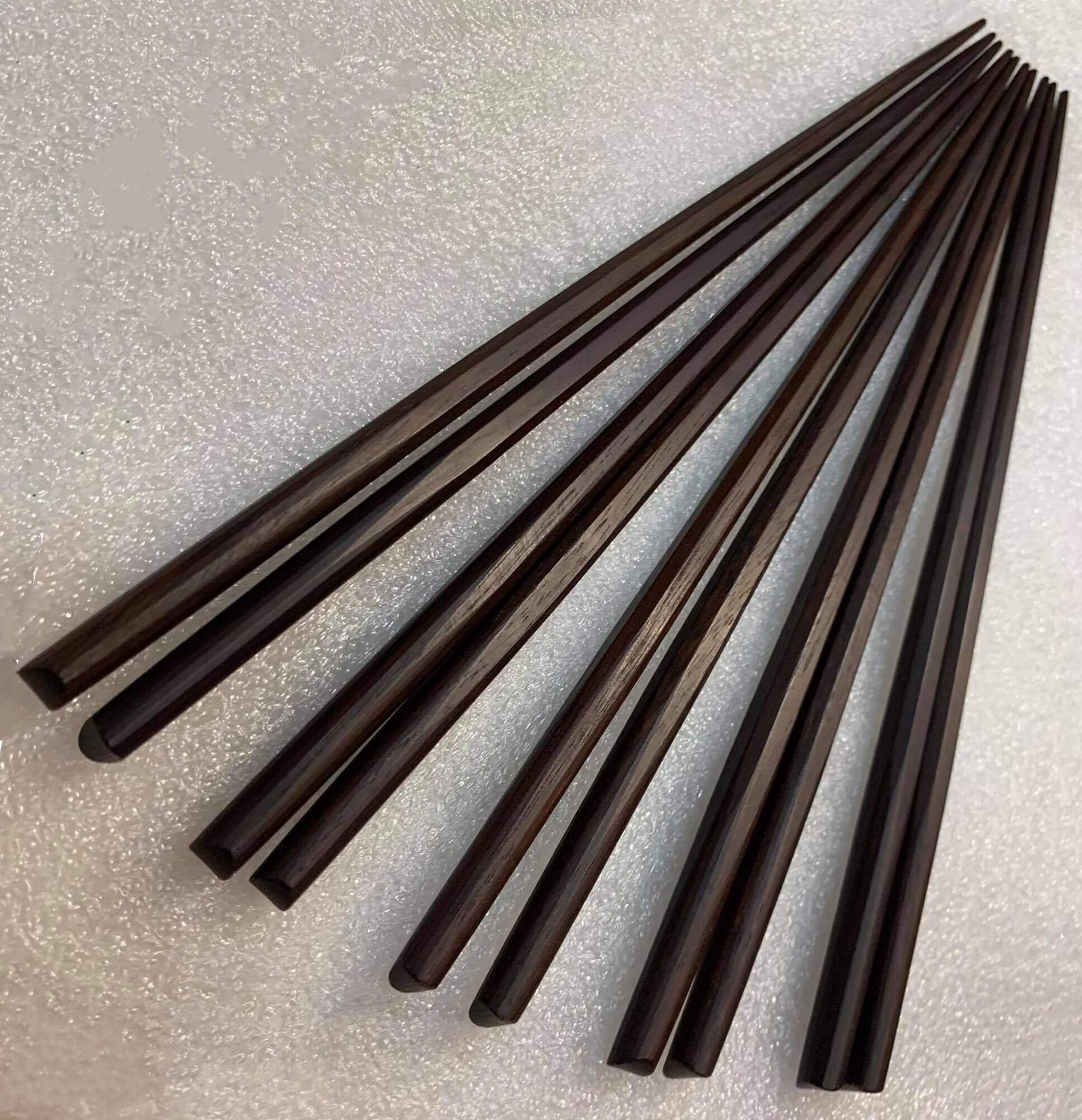 Bộ 10 đôi đũa ăn cao cấp đũa đẹp đũa sạch thân 8 cạnh chống lăn. Vip