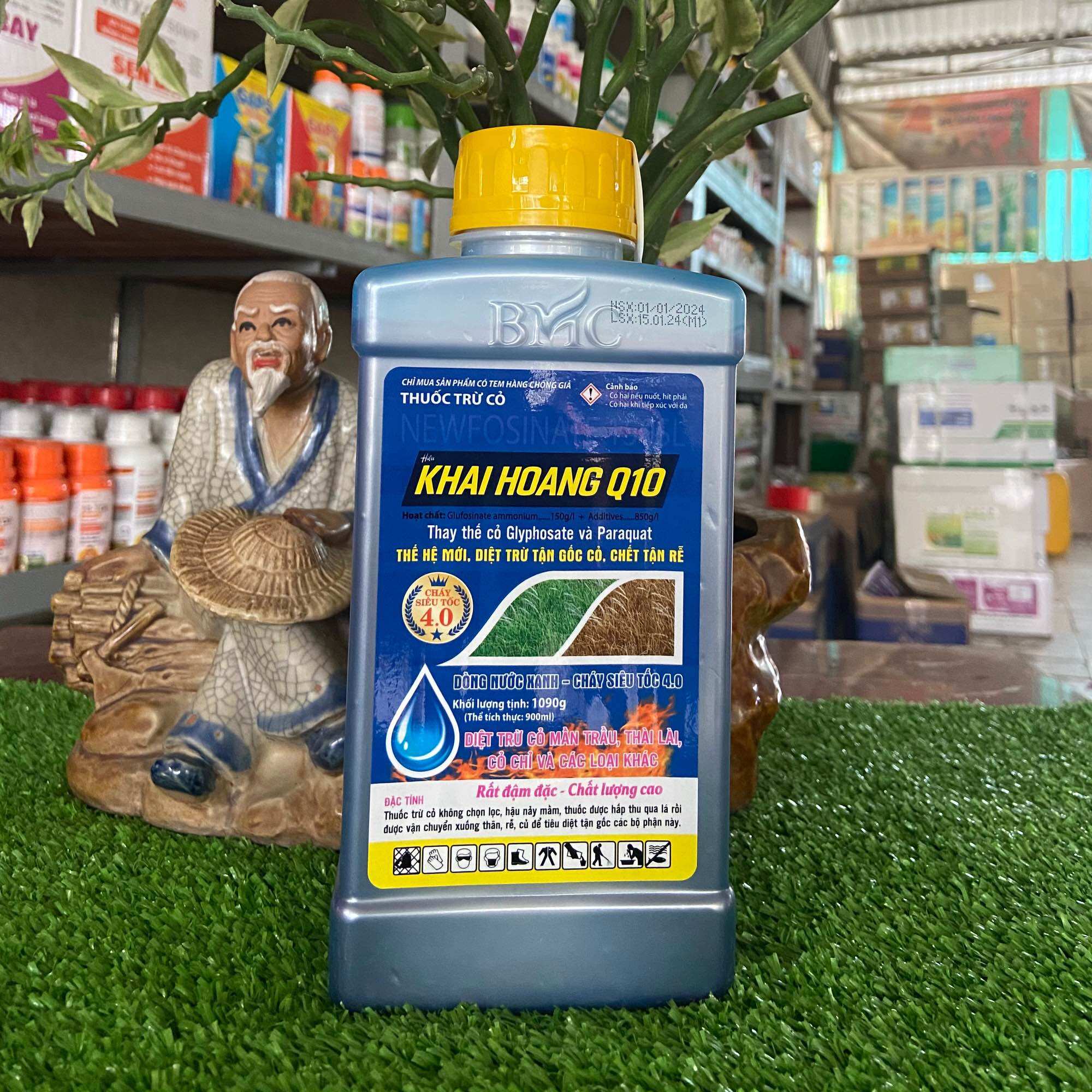 Diệt cỏ dại hiệu khai hoang q10 chai 900ml của bmc