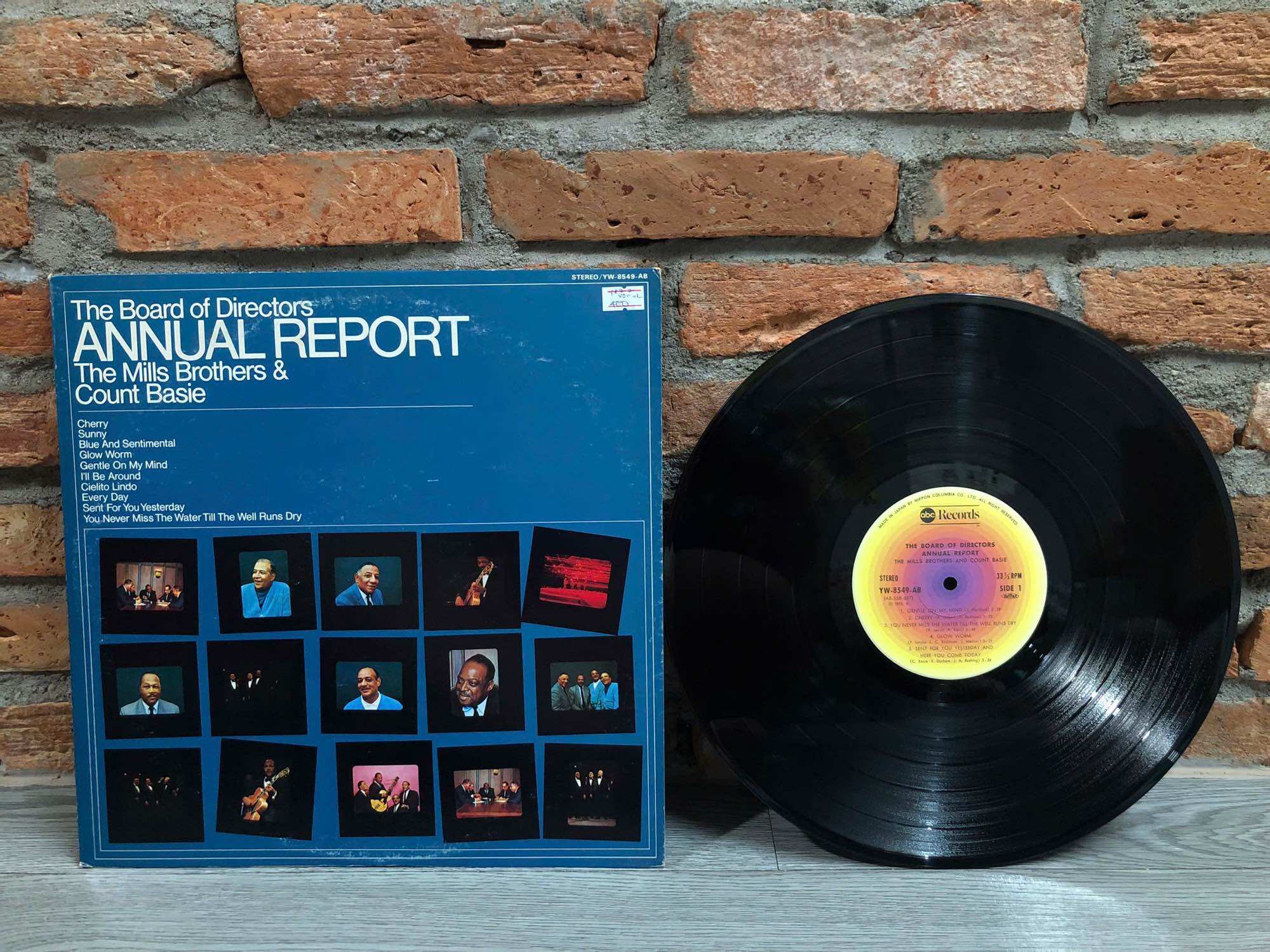 Đĩa than vinyl nhạc Vocal jazz
🔥🔥 Album : "The Board of Directors Annual Report" của The Mills Brothers và Count Basie