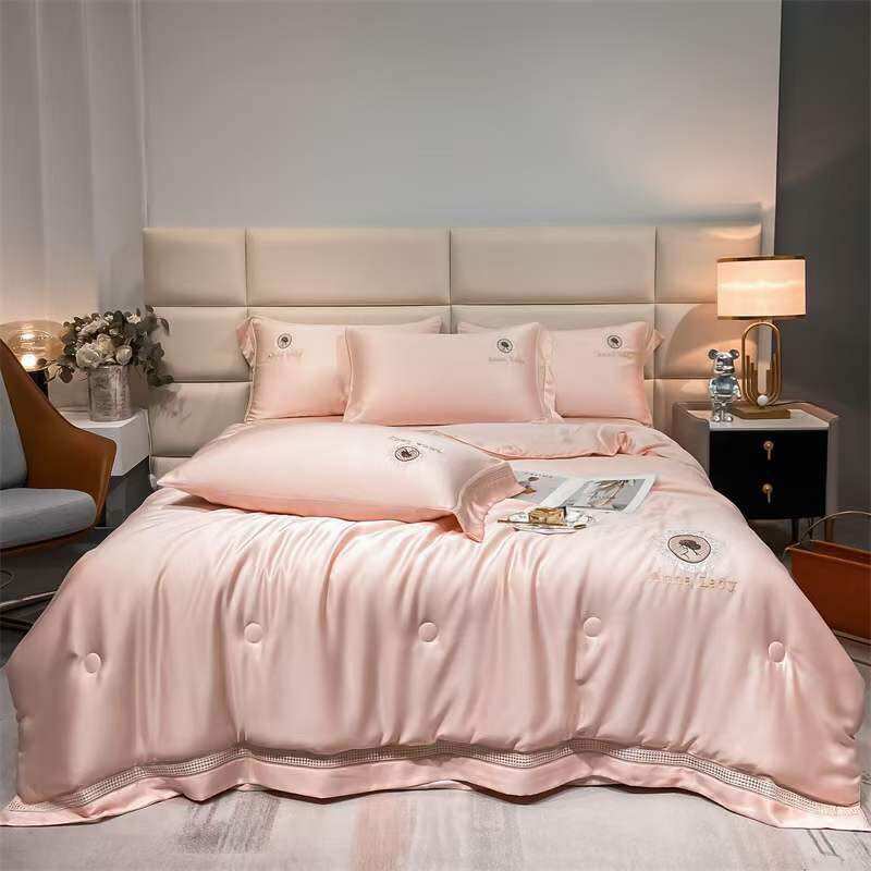 Set phi lụa chăn hè thêu chữ 𝐻