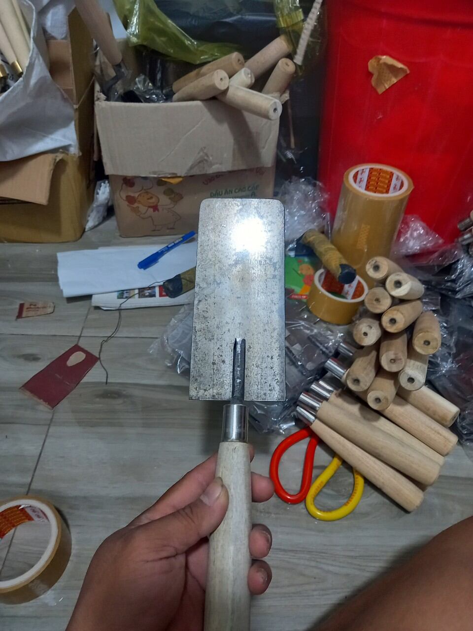Bay vuông xây tô lưỡi cưa CD