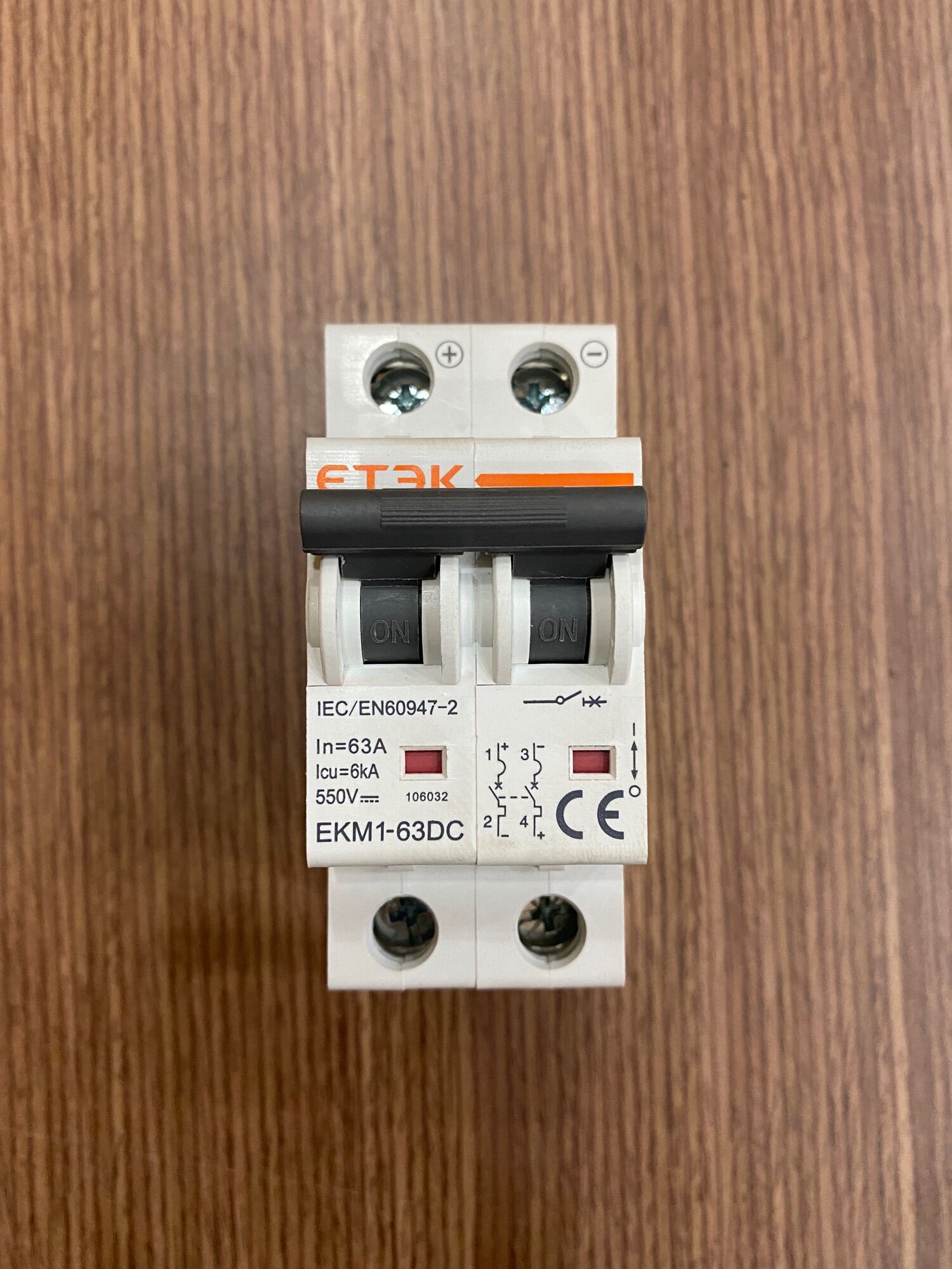 APTOMAT CB DC 550V 16A, 25A, 32A, 63A 2P ETEK