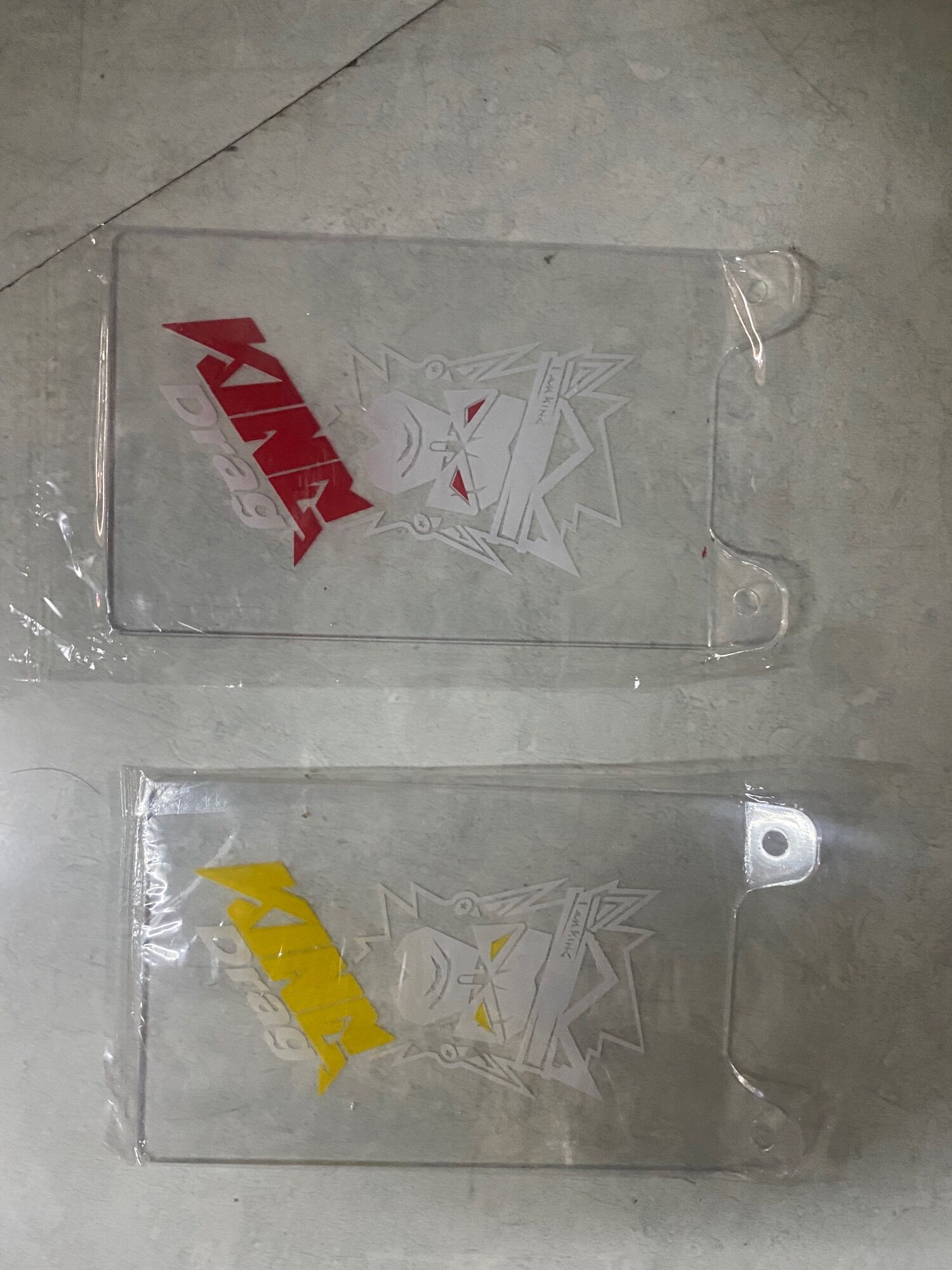 Mica che phuộc có 3 màu đỏ vàng xanh