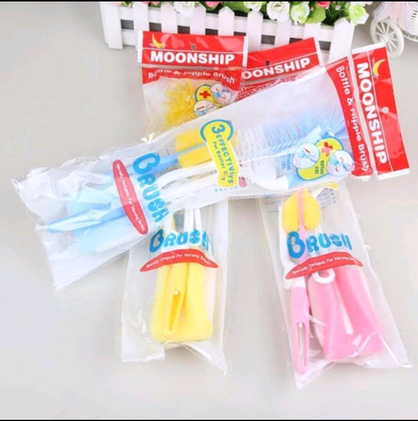 Bộ cọ rửa bình sữa và núm ty 4 món cho bé yêu