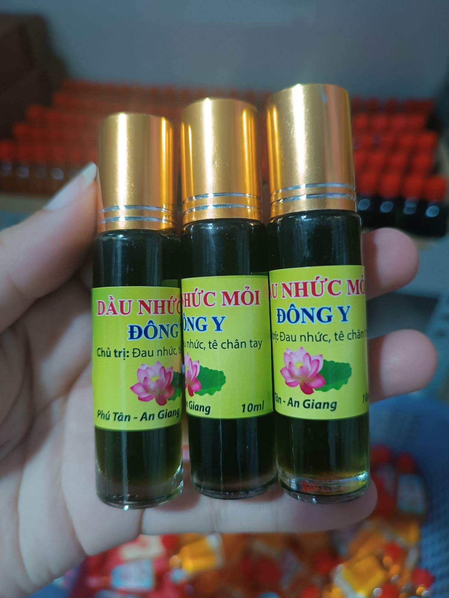 COMBO 3 chai dầu nóng Đông y chai lớn 10ml ( dạng lăn bi )