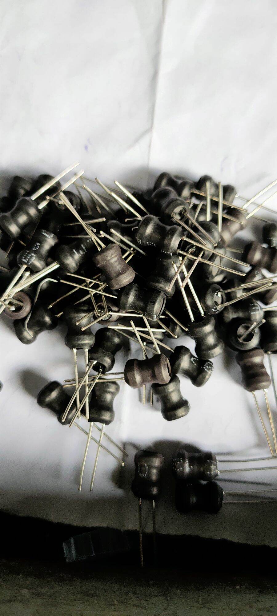 Cuộn cảm hình trụ 6*8 giá 5 chiếc