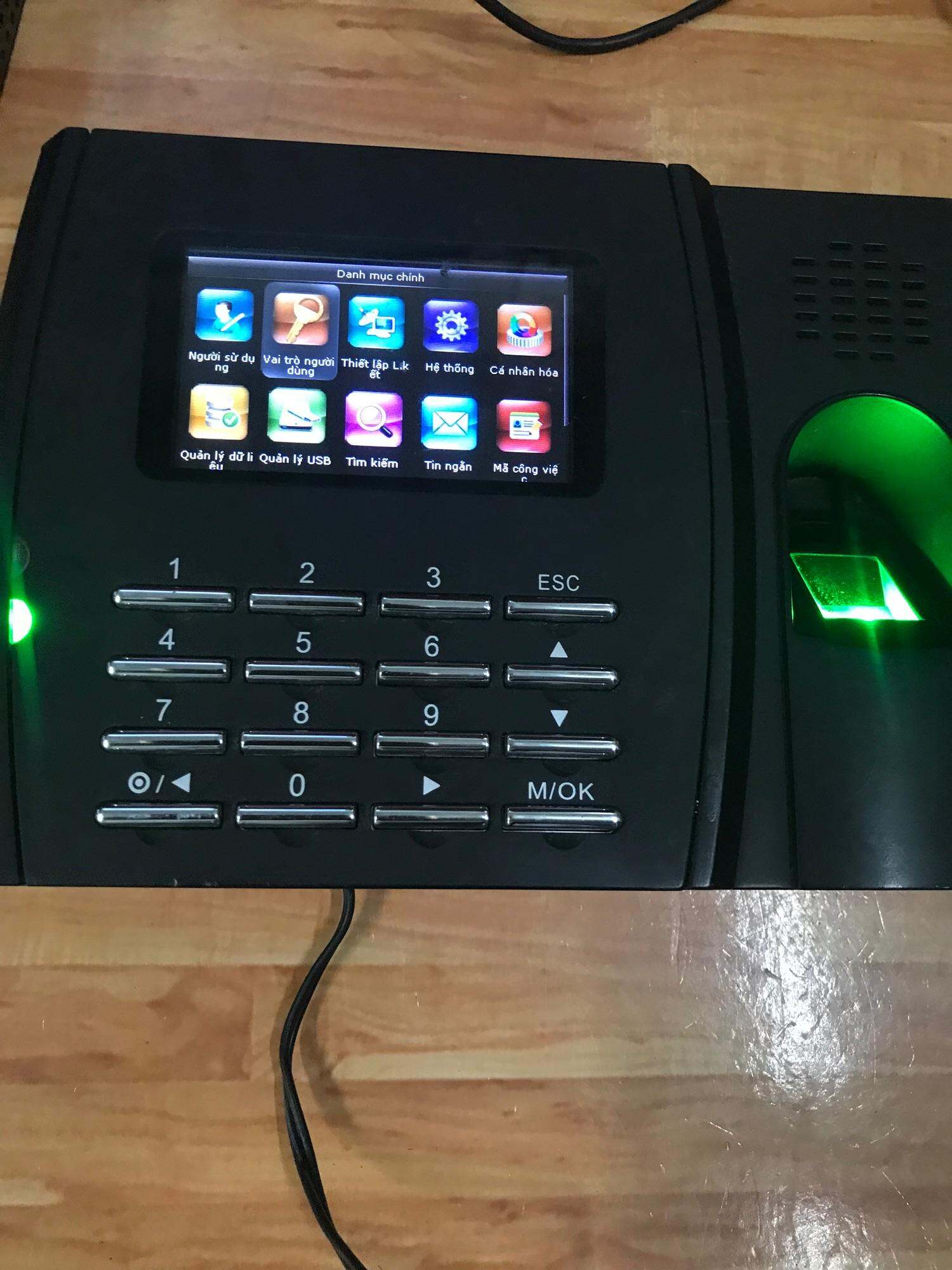 MÁY CHẤM CÔNG CỦ THANH LÝ