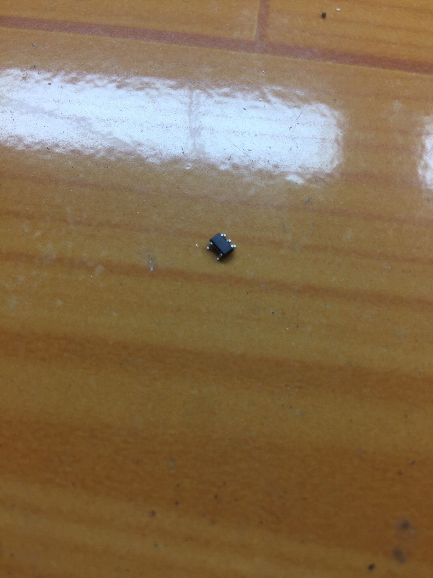 ic sạc pin LTH7