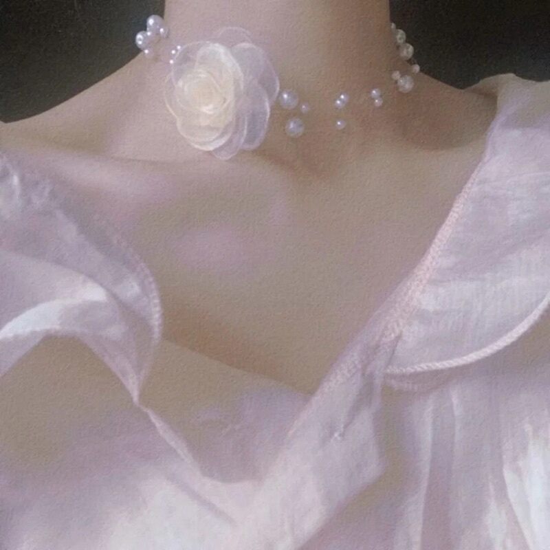 Vòng cổ choker hoa hồng voan