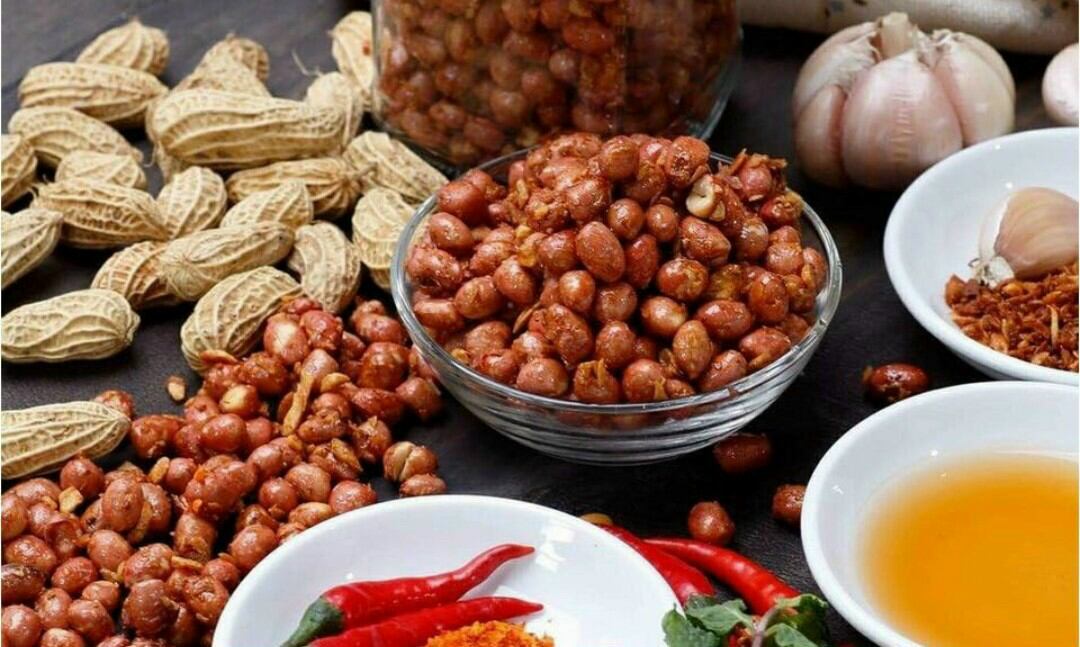 Đậu phộng tỏi ớt