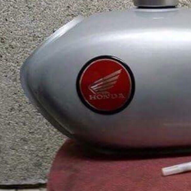 Tem cánh chim dán bình xăng cl50