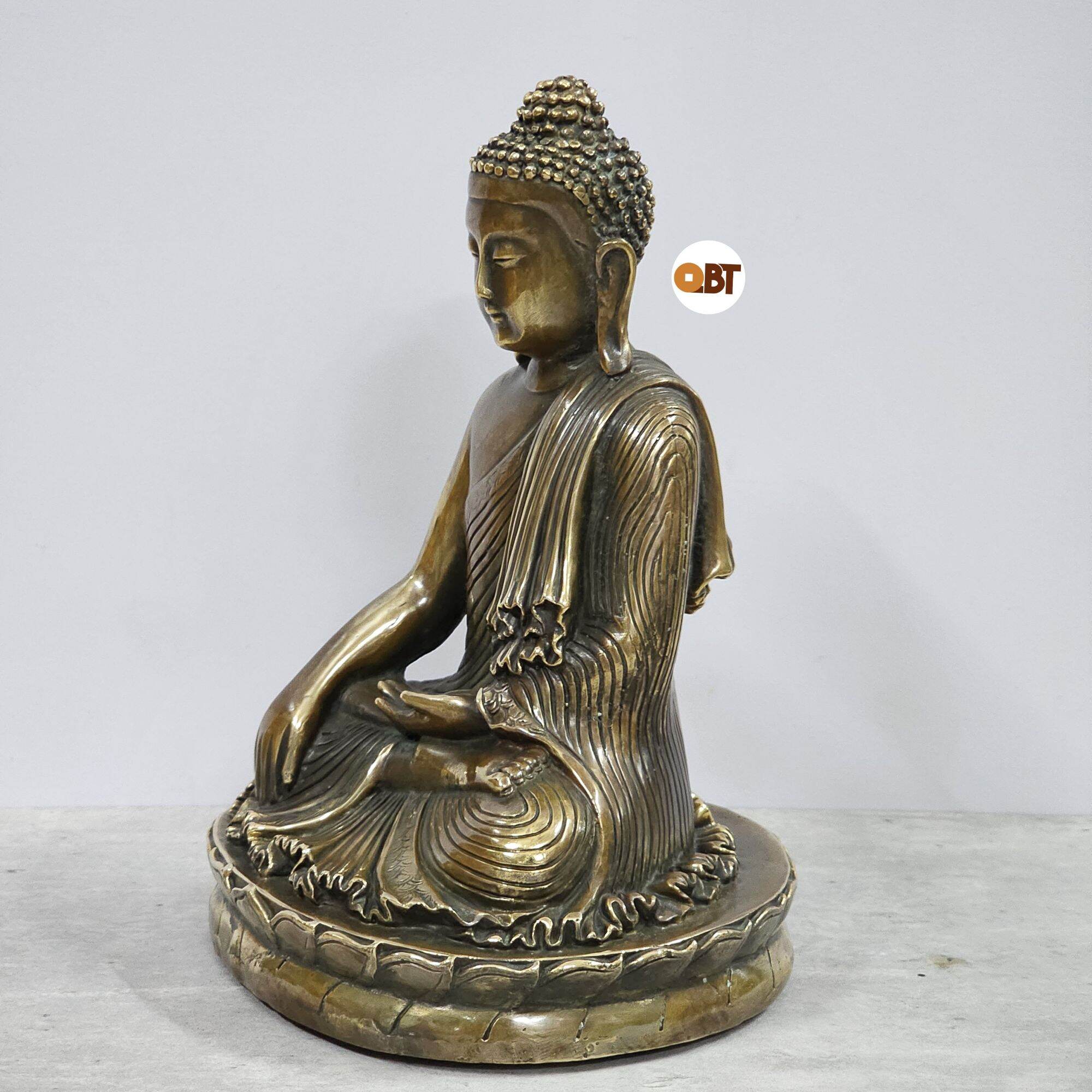 Tượng Bổn Sư Thích Ca bằng đồng phong thủy