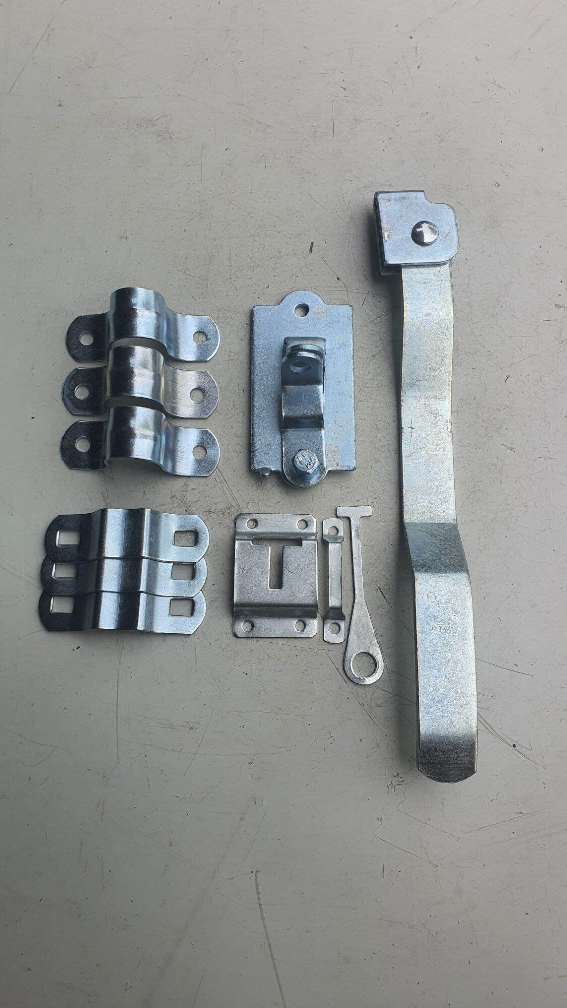 Bộ khóa cửa thùng xe ô tô tải tự chế