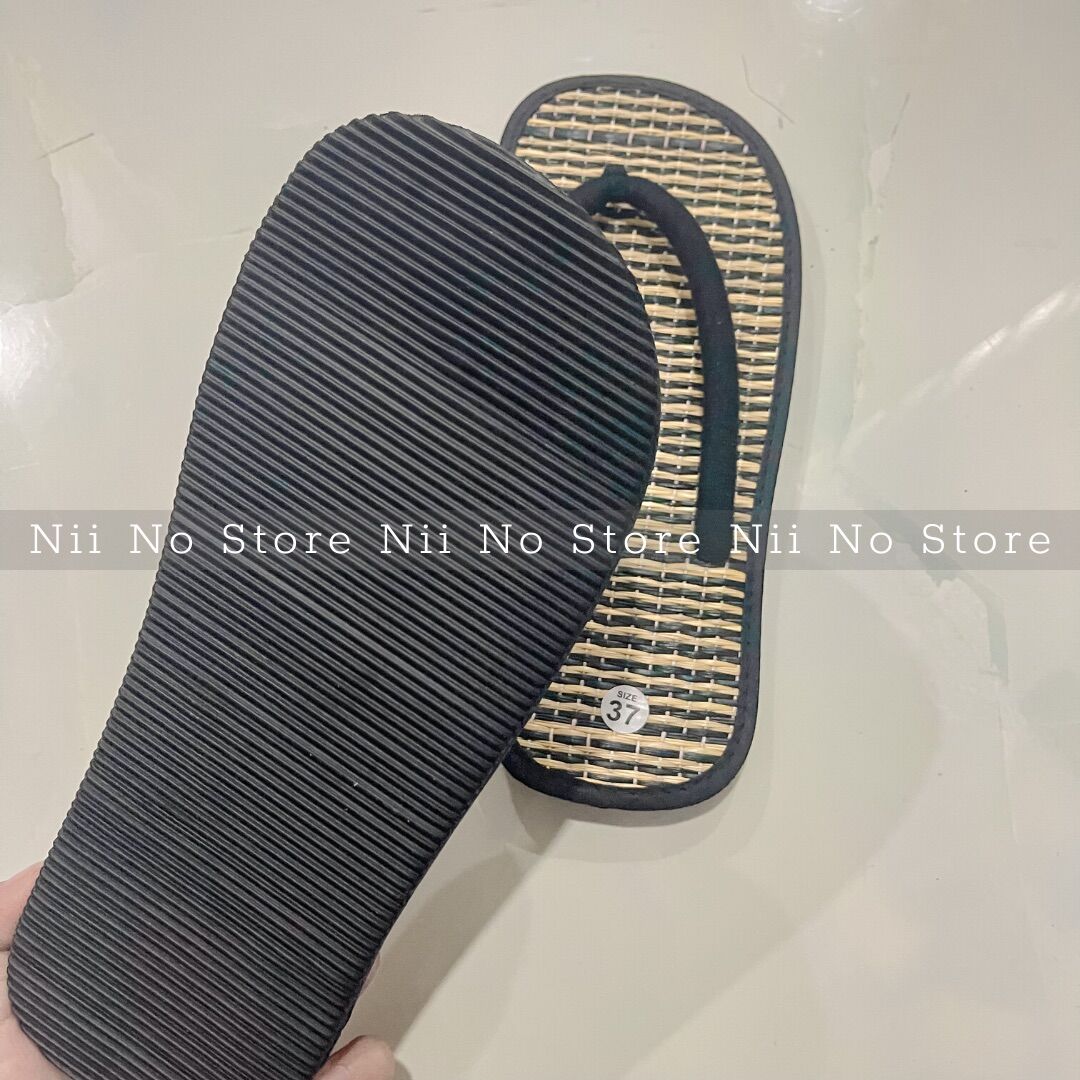 Dép chiếu cói màu đen quai nhung