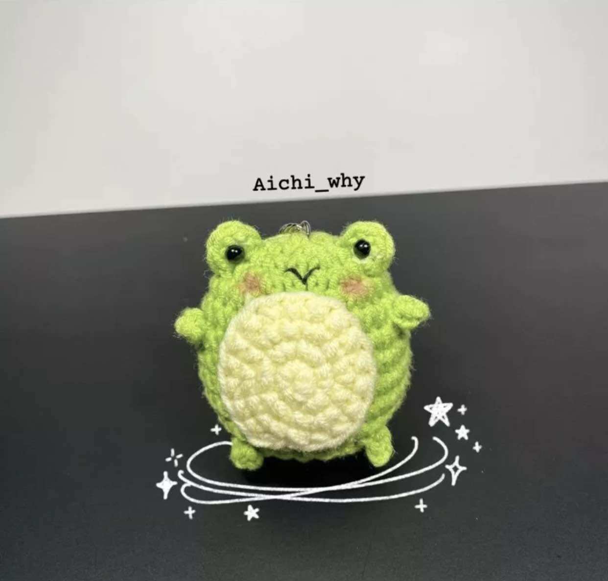 Móc khoá len hình con ếch