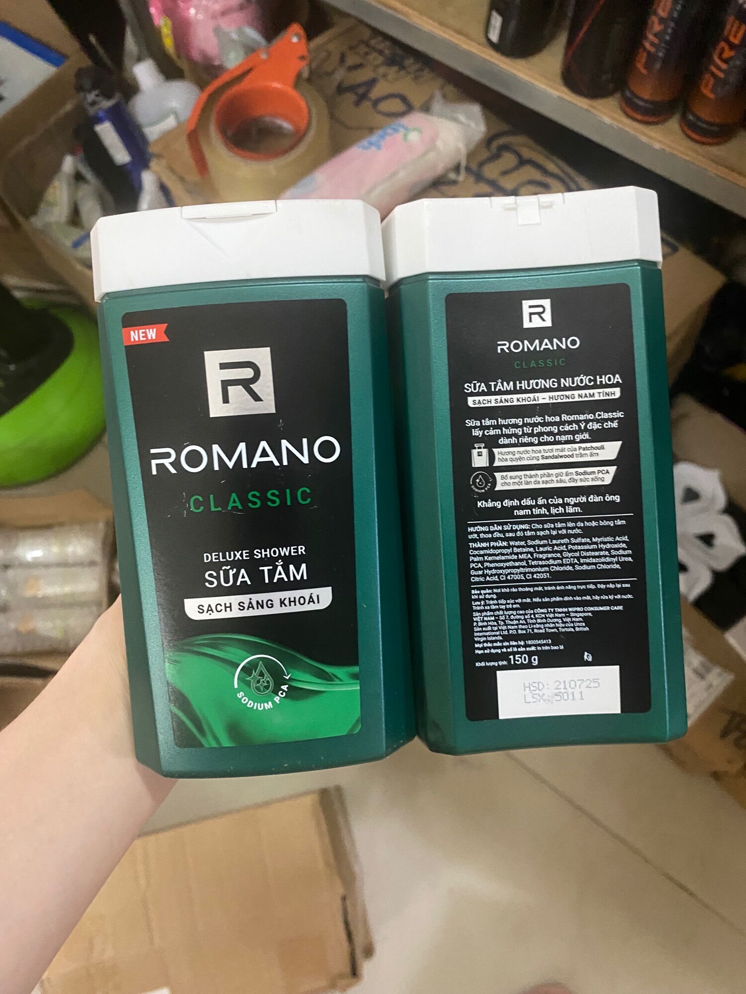Combo 2 chai Sữa tắm thơm toàn thân nam Romano Classic Nam 150g