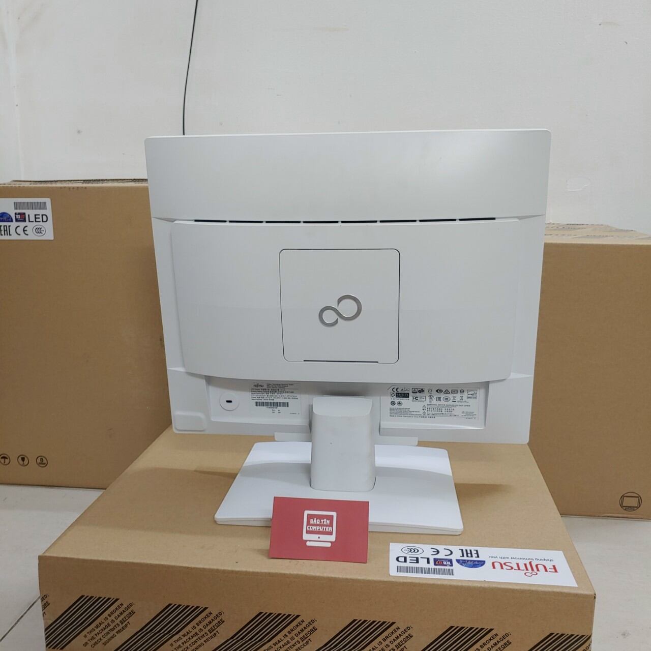Màn hình máy tính Fujitsu 19 inch E19-7 LED
