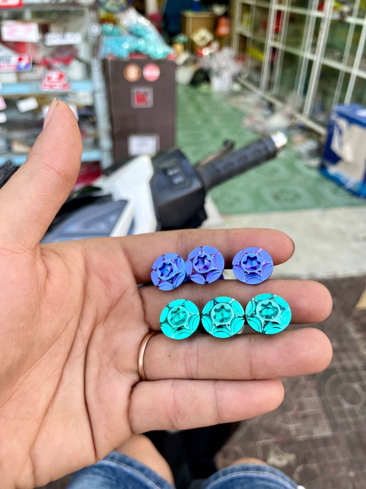 Ốc GR5 Nhôi sao 2 tầng