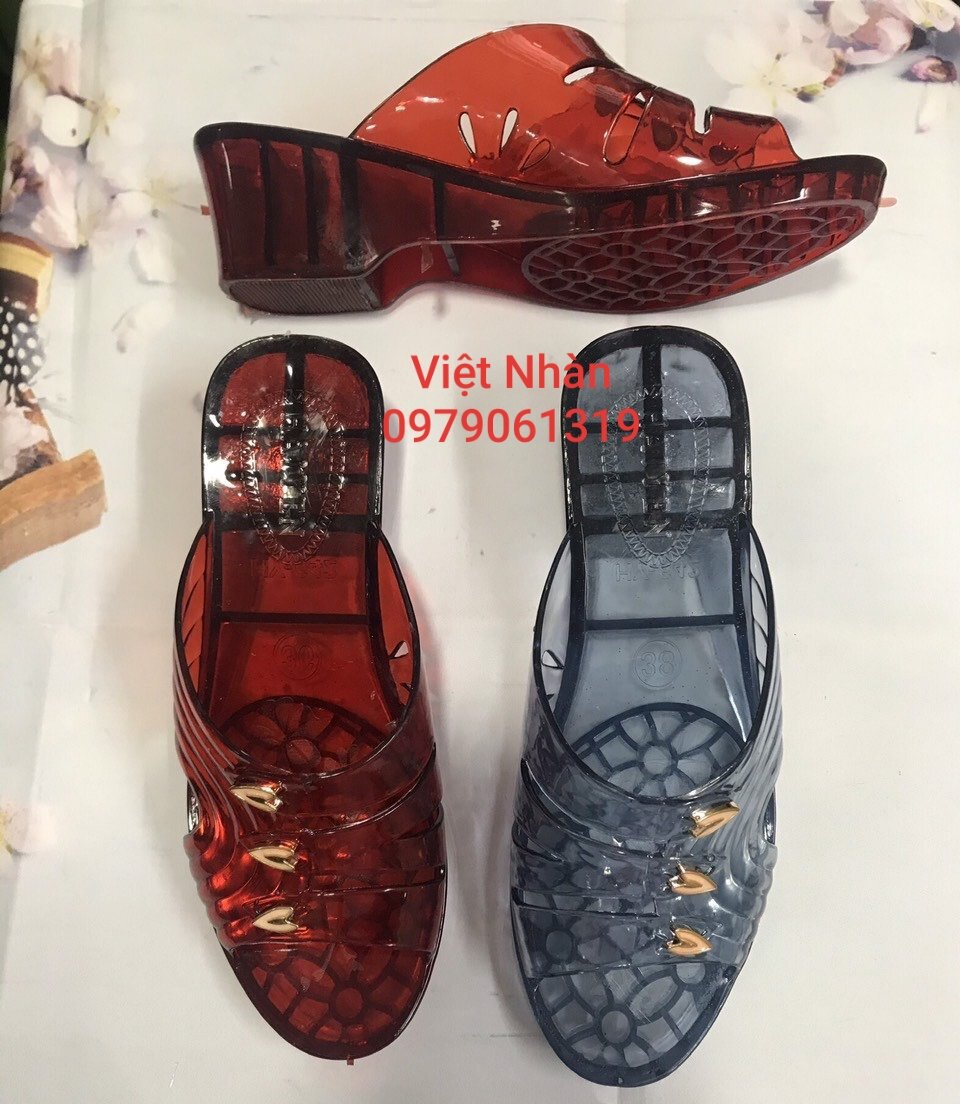 Dép bà quai ngang đế đúc nguyên khối cao 4 phân chống trơn trượt