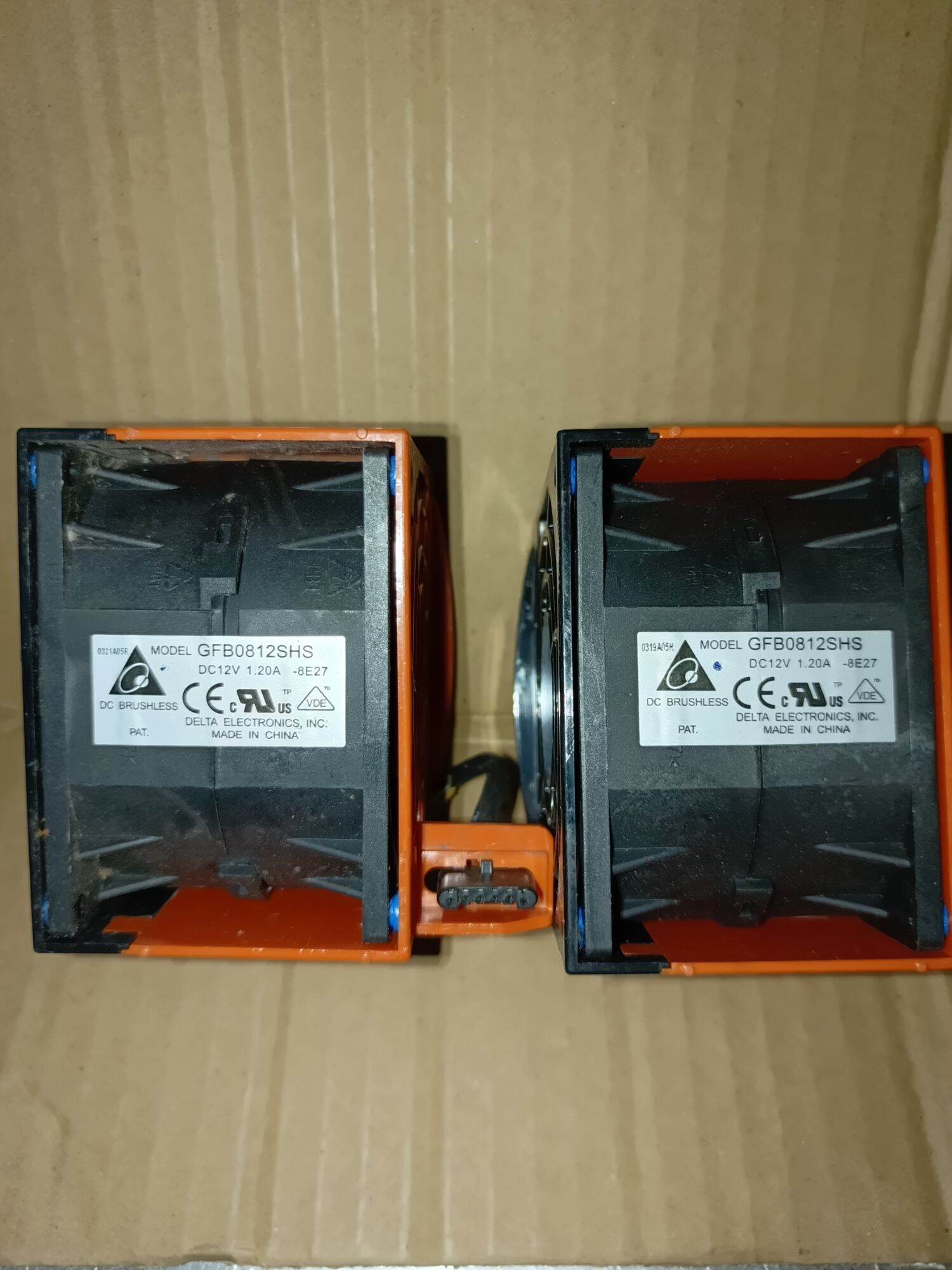Quạt tản nhiệt 8x8cm~1.2a~12v
