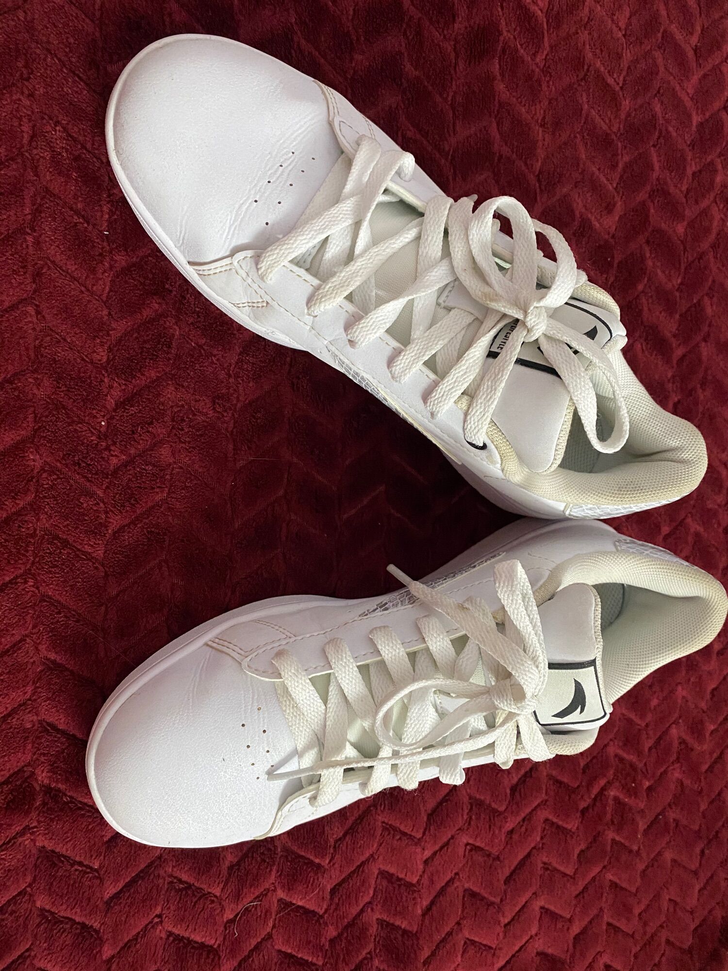 GIẦY CHÍNH HÃNG secondhand- AnTa size 39 - BAO CHECK- BAU REAL