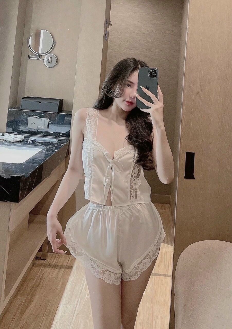 Đồ mặc nhà áo dây quần ngắn chất satin siêu đẹp