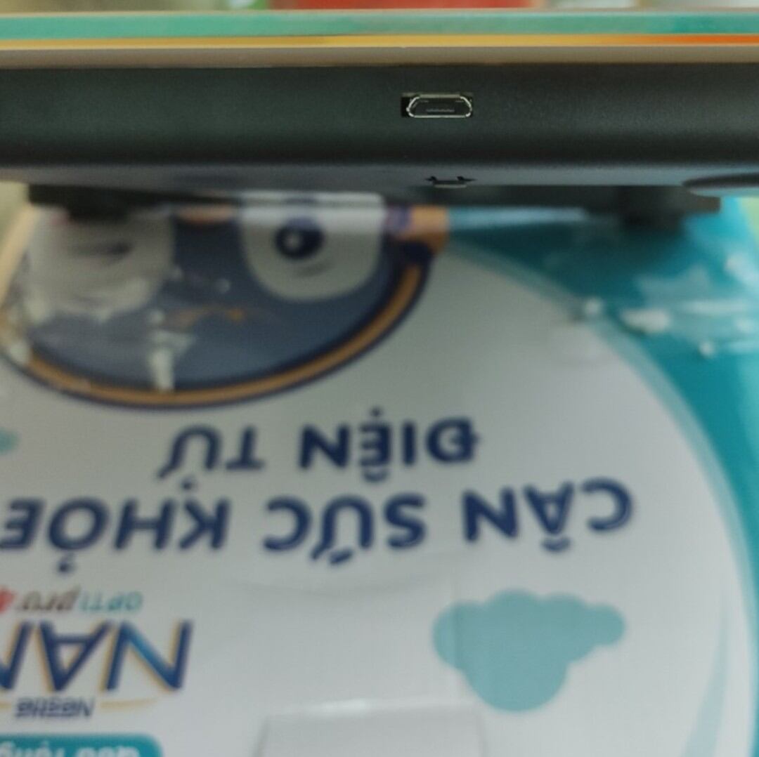 Cân điện tử quà từ Nan CÂN SỨC KHỎE (sử dụng sạc điện tiện lợi và tiết kiệm)