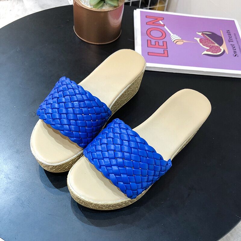 dép xuồng siêu nhẹ quai ngang dễ đi ,cao 7 phân độ cao vừa phải