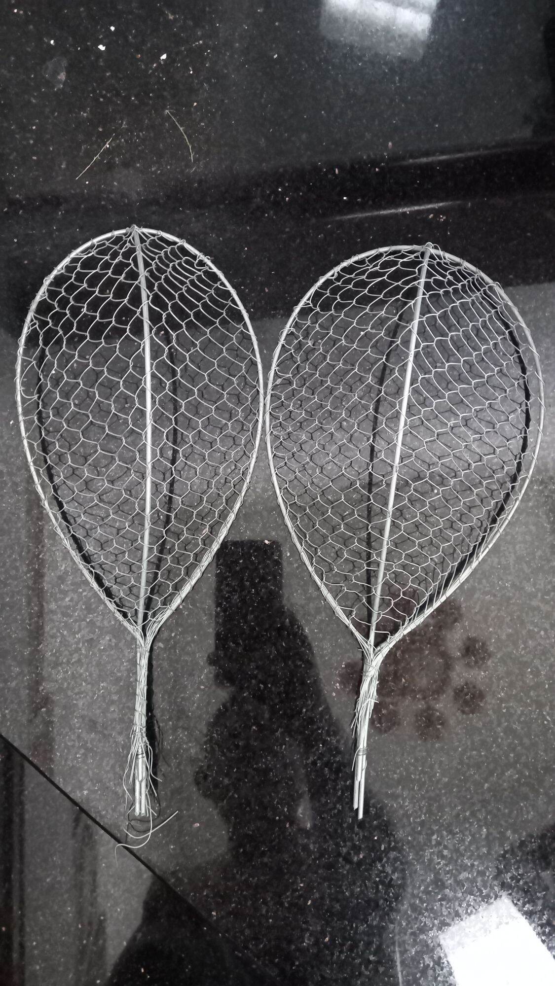 2 VỢT CÁ