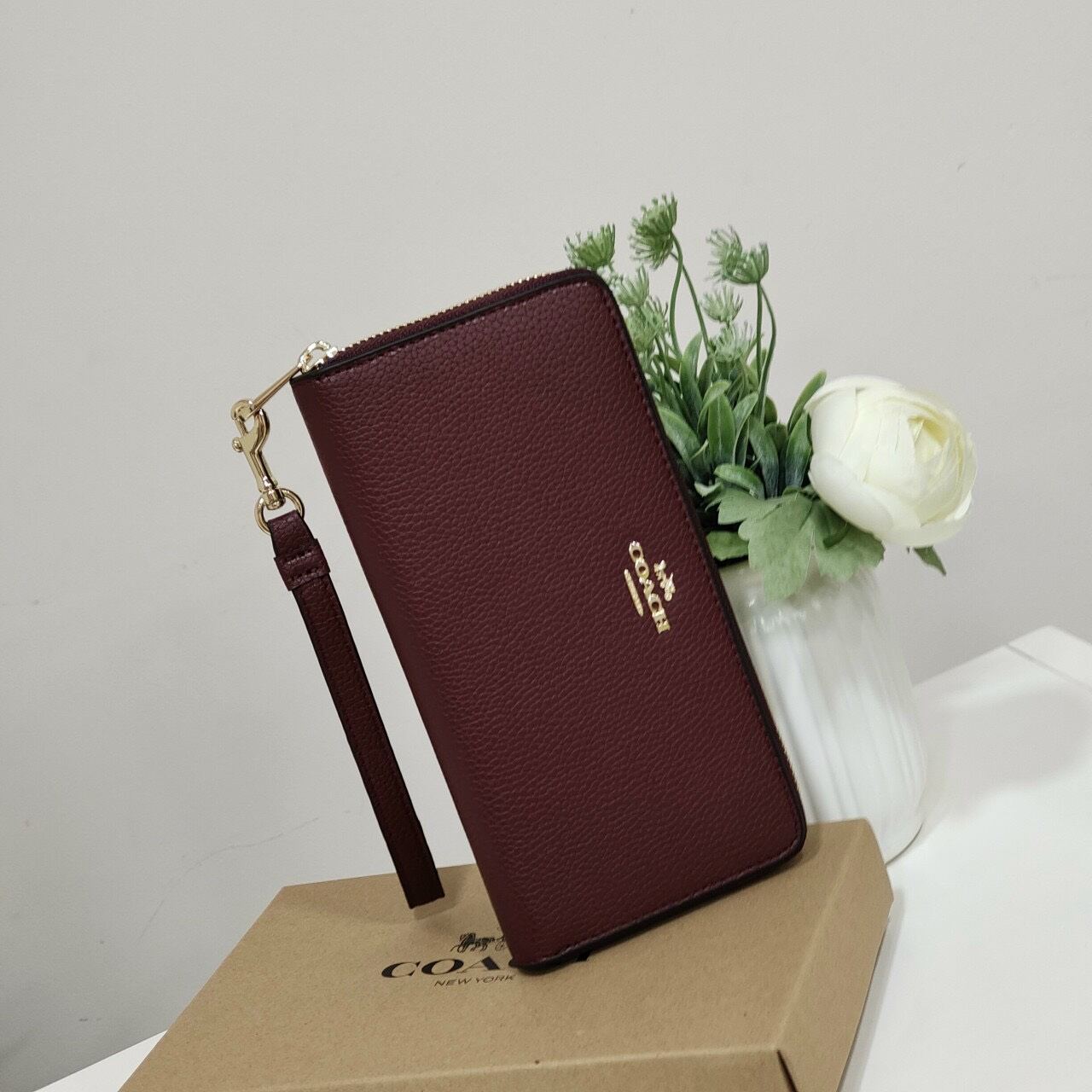 Ví C0ACH - LONG ZIP AROUND WALLET da thật cực sang