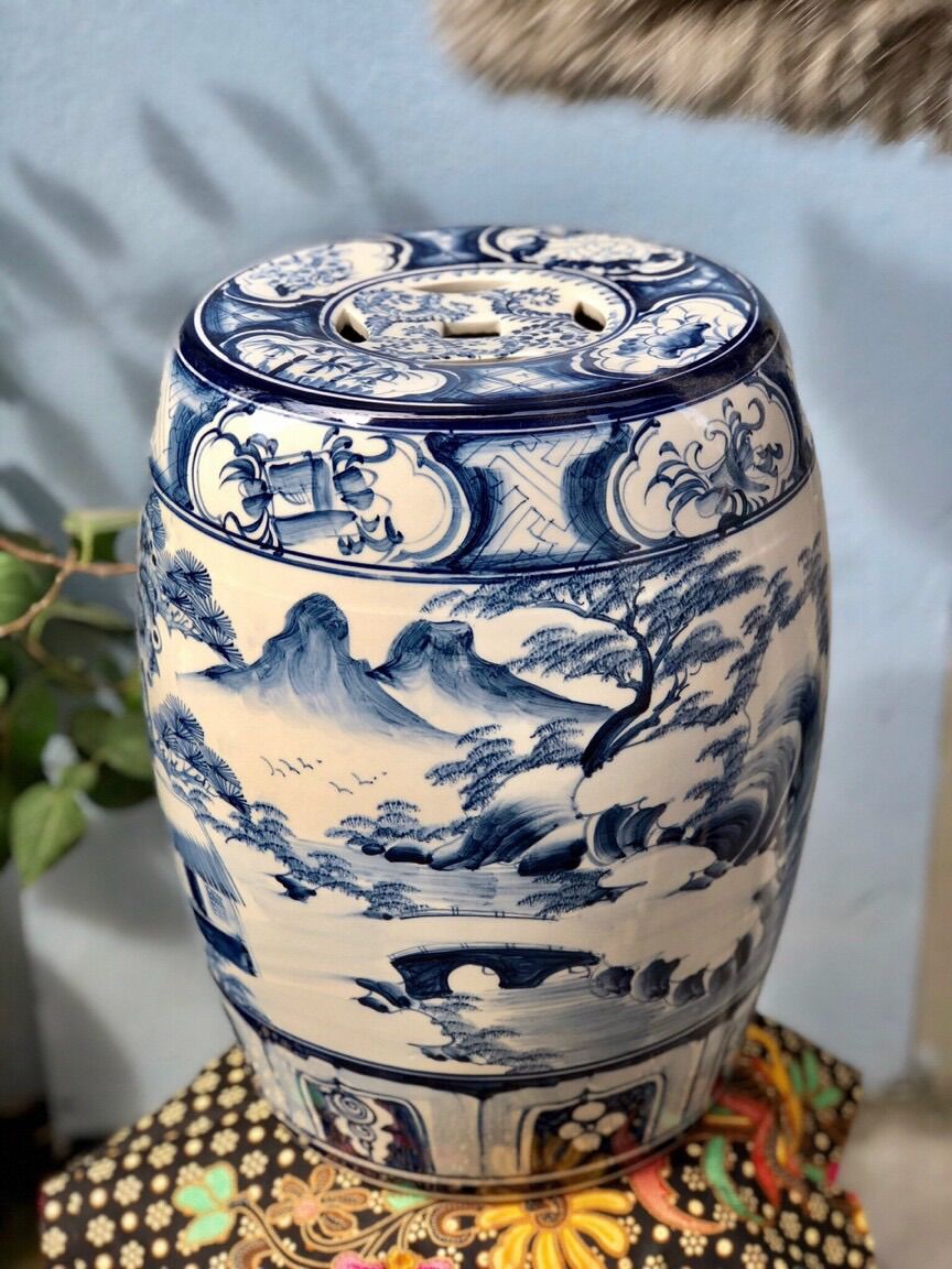 Đôn kê chậu hoa(chậu kiểng), cao 36cm. Gốm sứ Bát Tràng.
