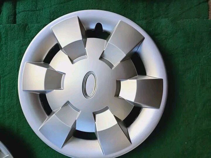 2 chiếc ốp chục mâm lazang xe ô tô R12 inch và R14inch