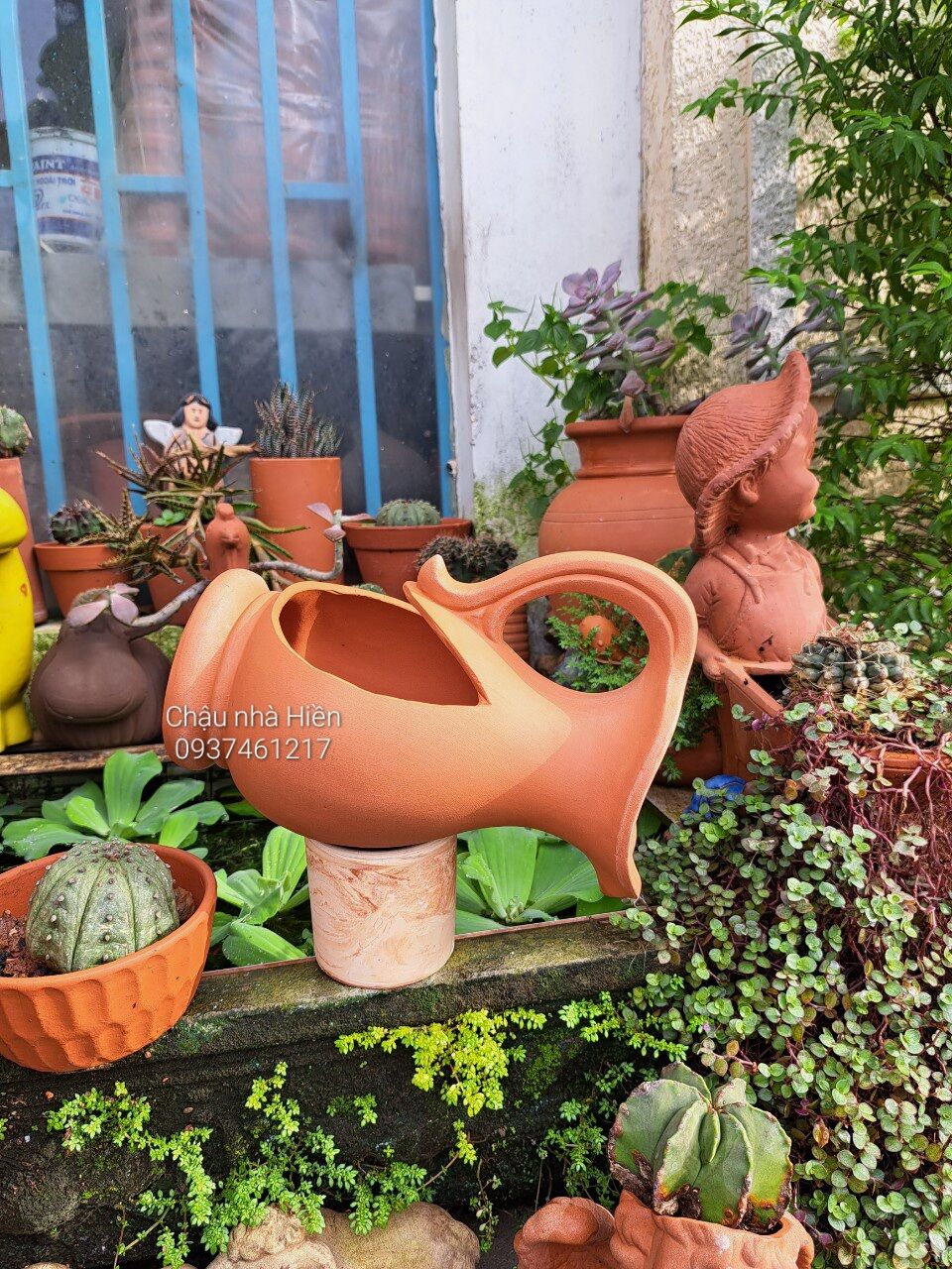 Chậu đất nung - Bình xẻ đặc biệt