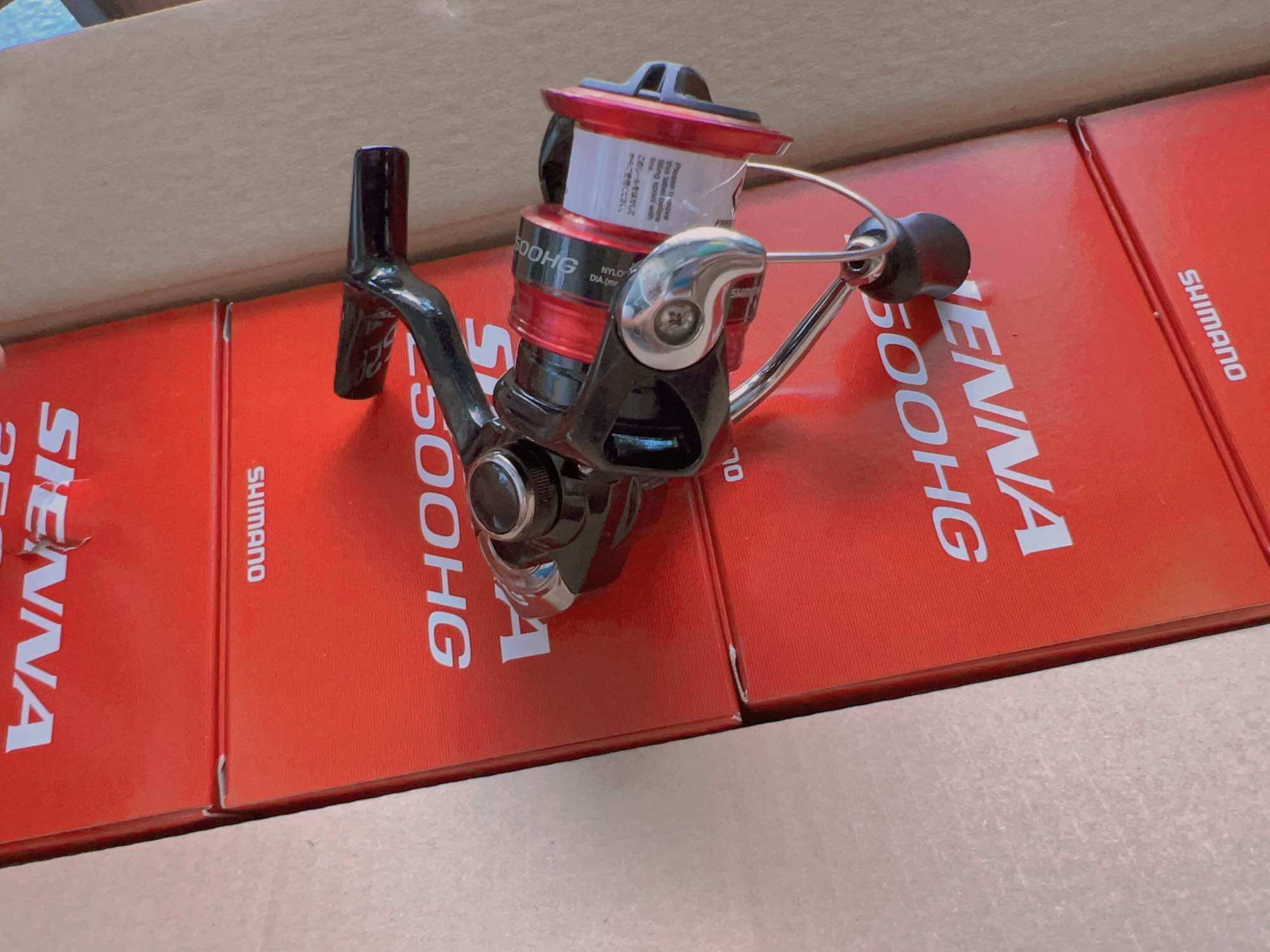 Máy câu cá đứng Shimano SIENNA 2500 cực bền