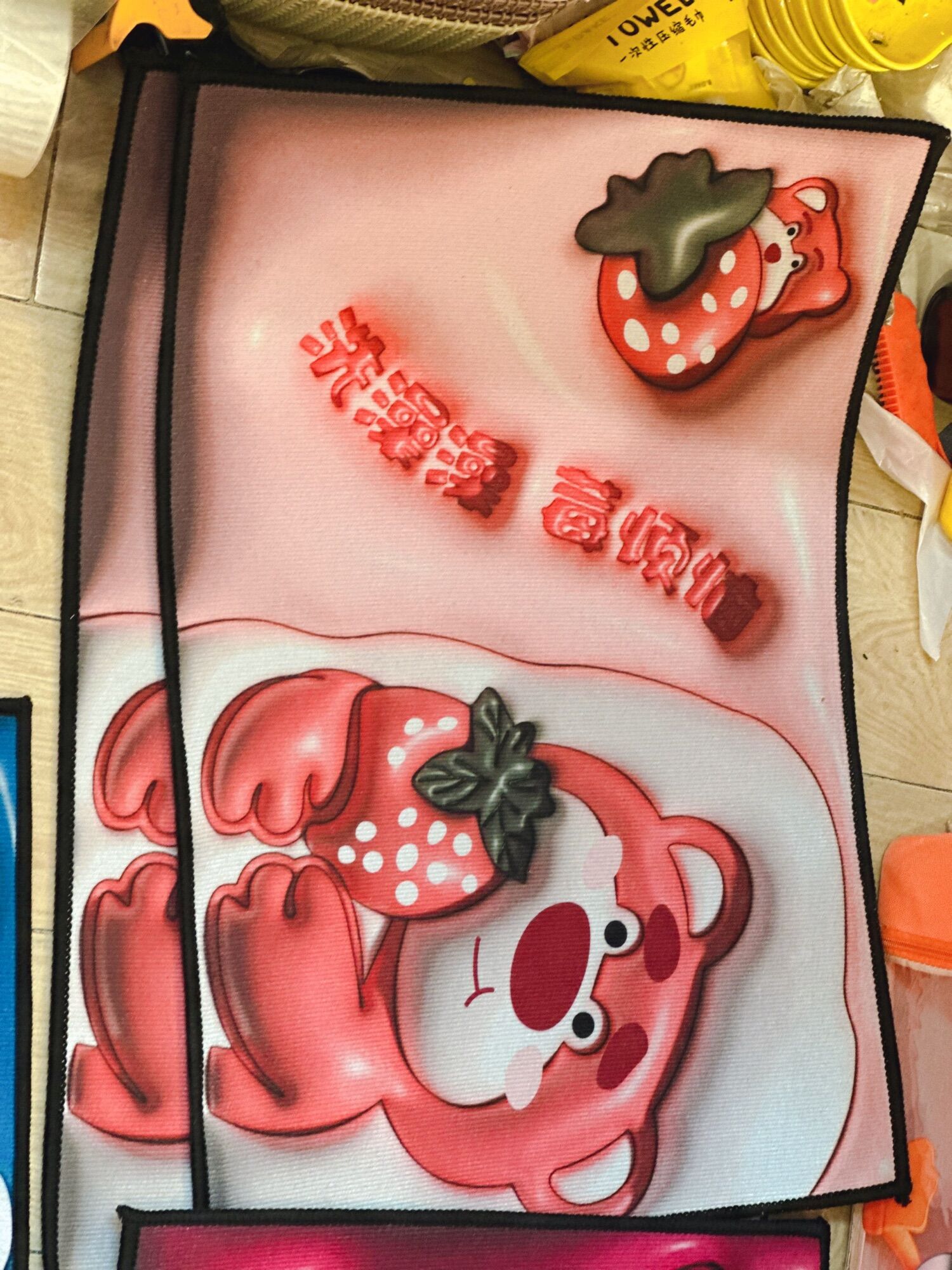 thảm chùi chân gấu dâu 4D