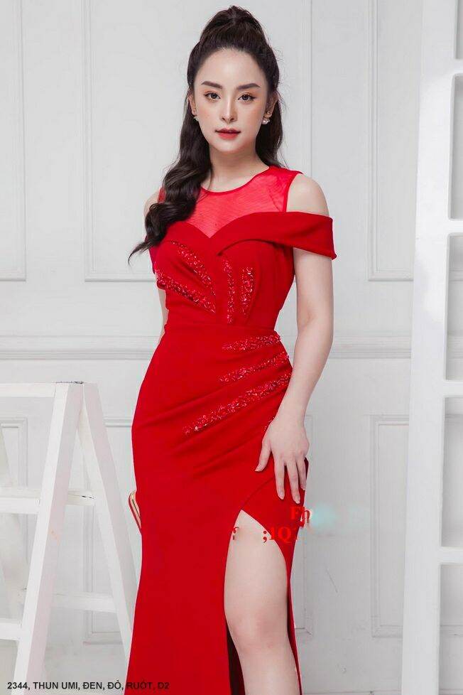 Đầm dạ hội rớt vai đính ngọc trẻ trung