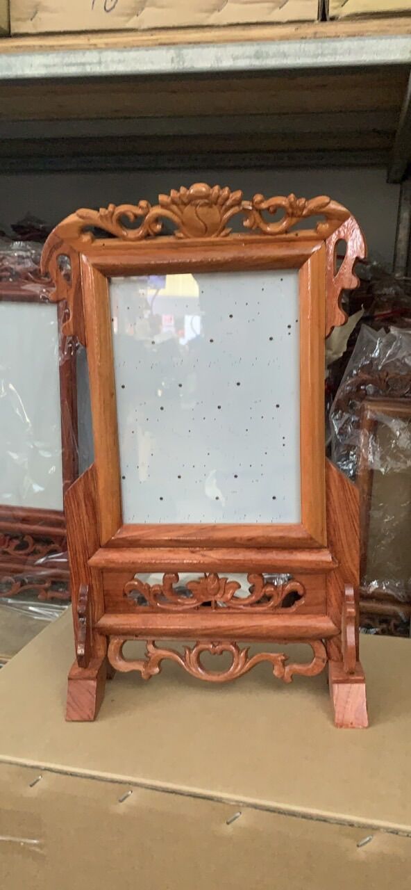 Khung ảnh thờ gỗ hương cao cấp