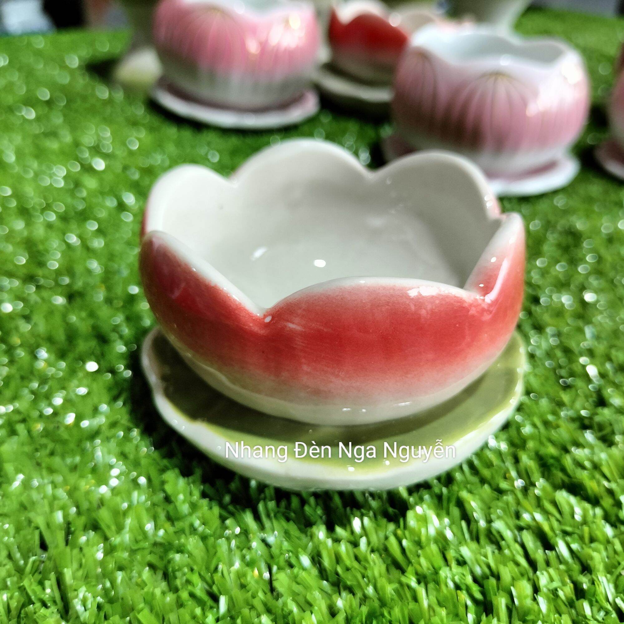 Chân đế nến hoa sen gốm sứ/Chân đèn cầy đựng nến Tealight