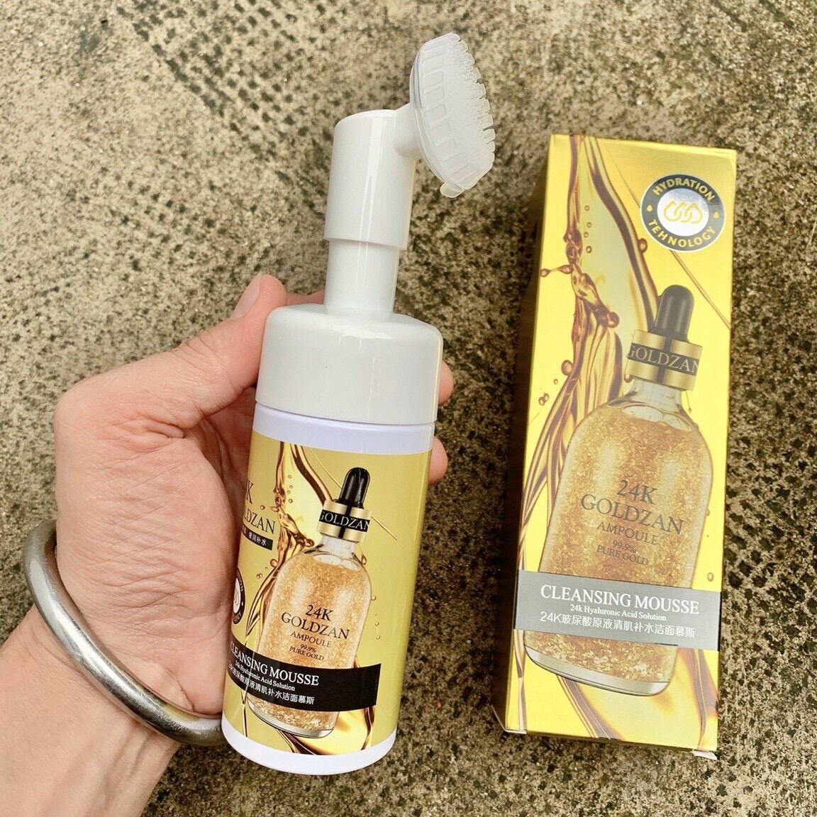 Sữa rữa mặt 24k kèm nắp cọ rữa mặt