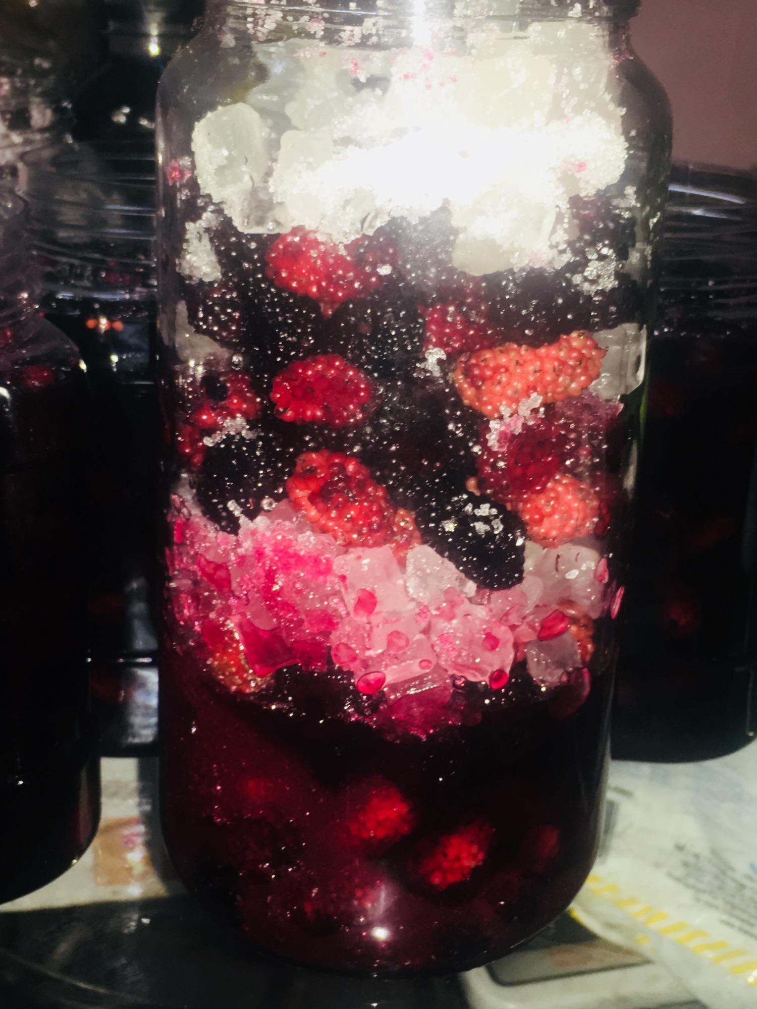 Dâu tằm ngâm đường ,đường phèn hộp 1kg