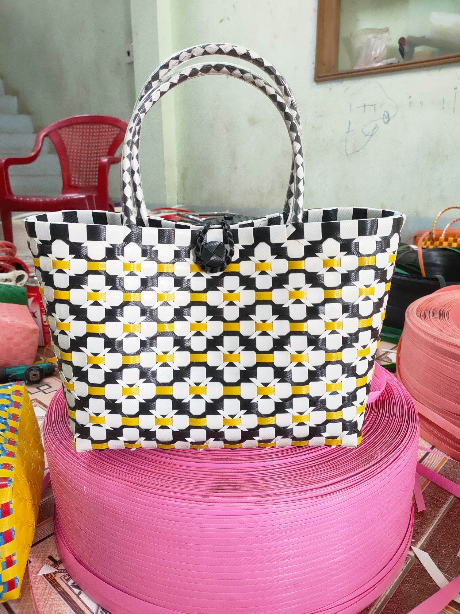 giỏ xách đan tay, giỏ hoa mai đan thủ công size 25cm size trung