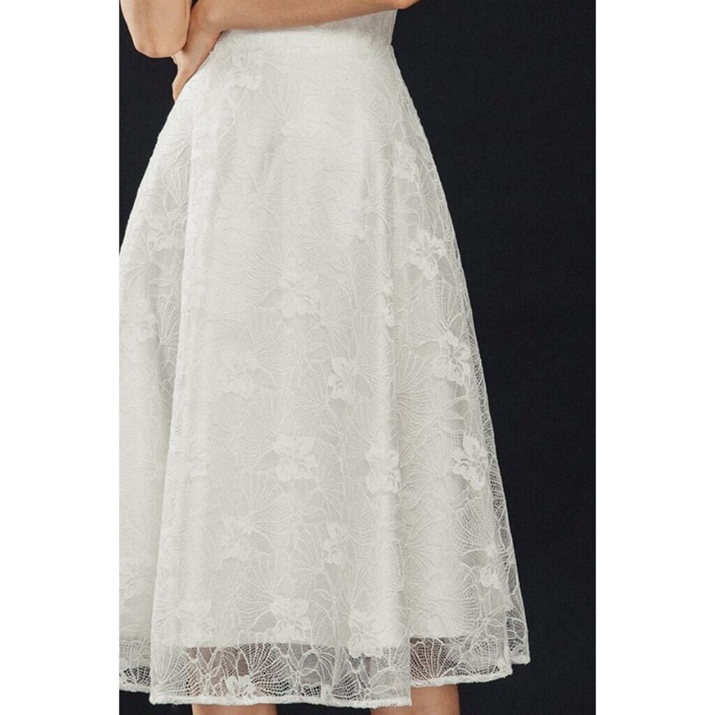 Váy cúp ngực ren trắng size S 20again