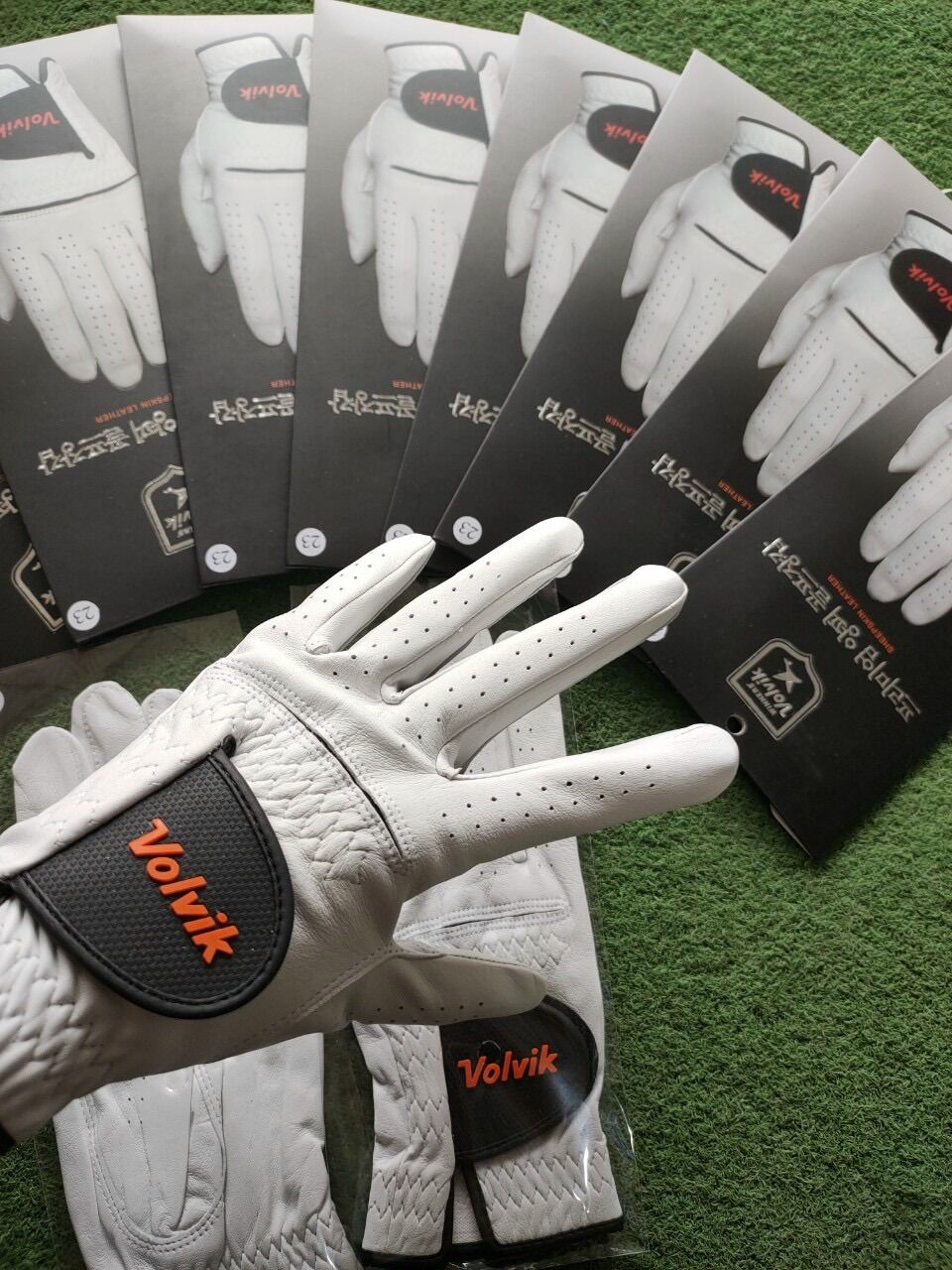 Găng tay đánh golf nam dành cho tay trái da cừu cao cấp Volvik GT005