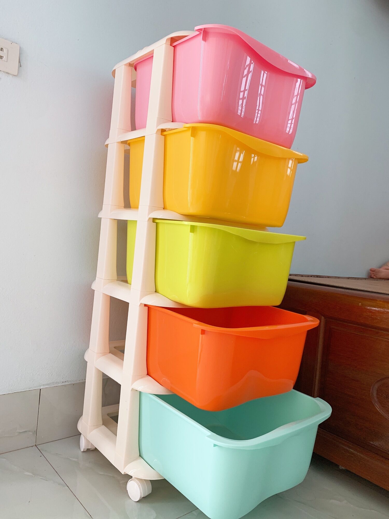 Tủ đa sắc , tủ nhựa việt nhật có bánh xe Gọn ngàng tiện dụng