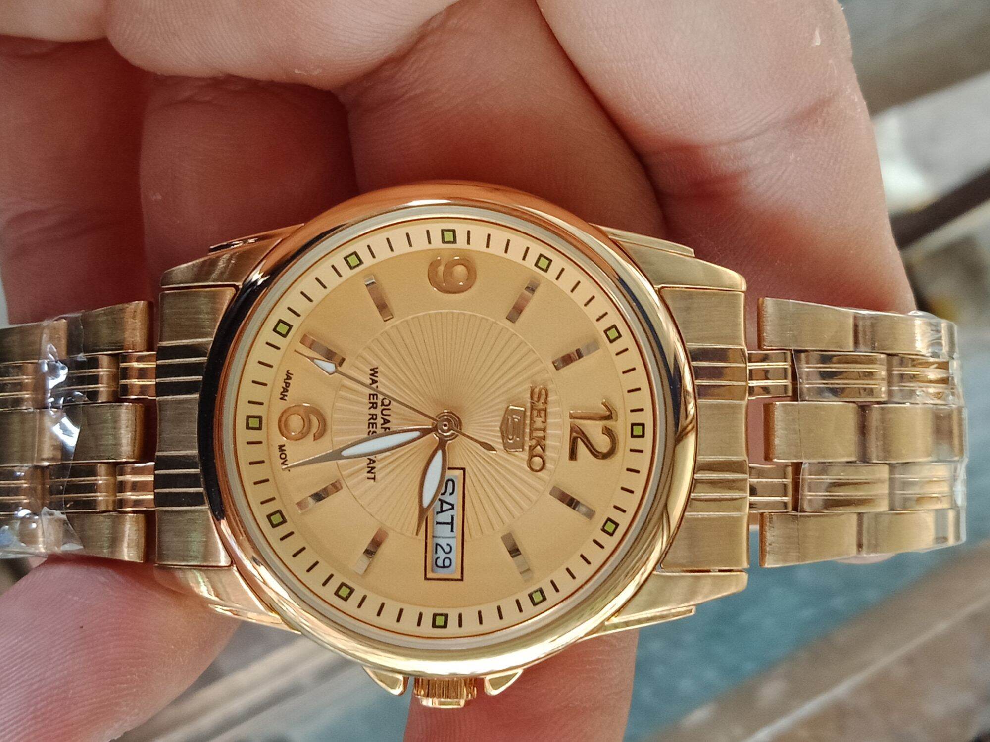 Đồng hồ pin nhật.size 35.kính saphia không trầy.dây võ inox 316l. bao xài nước. bảo hành 2 năm