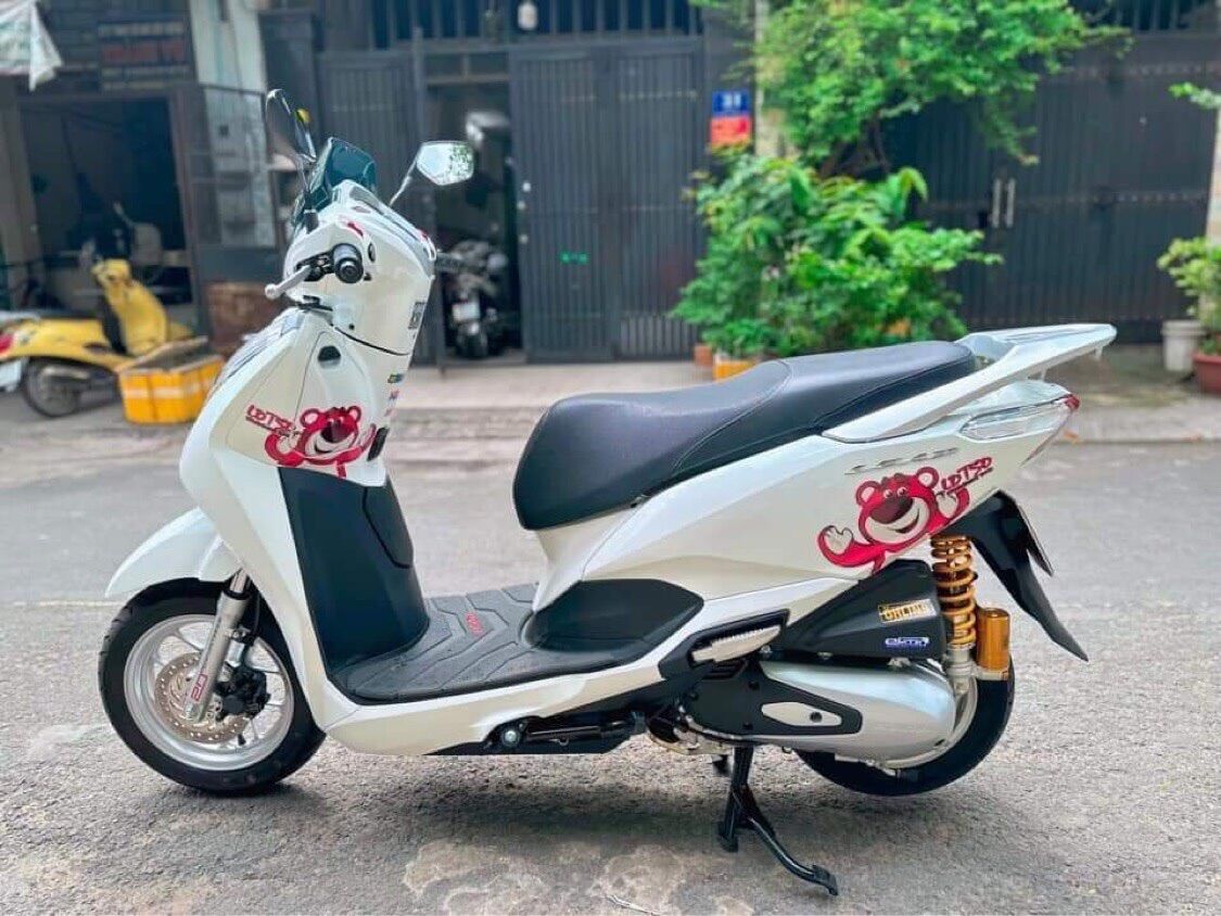 Tem logo Decal gấu Hồng dễ thương Lotso