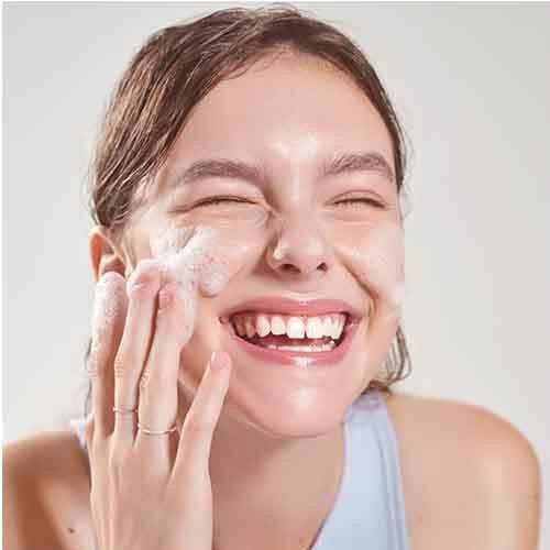 Sữa Rửa Mặt COSRX Low PH Good Morning Gel Cleanser