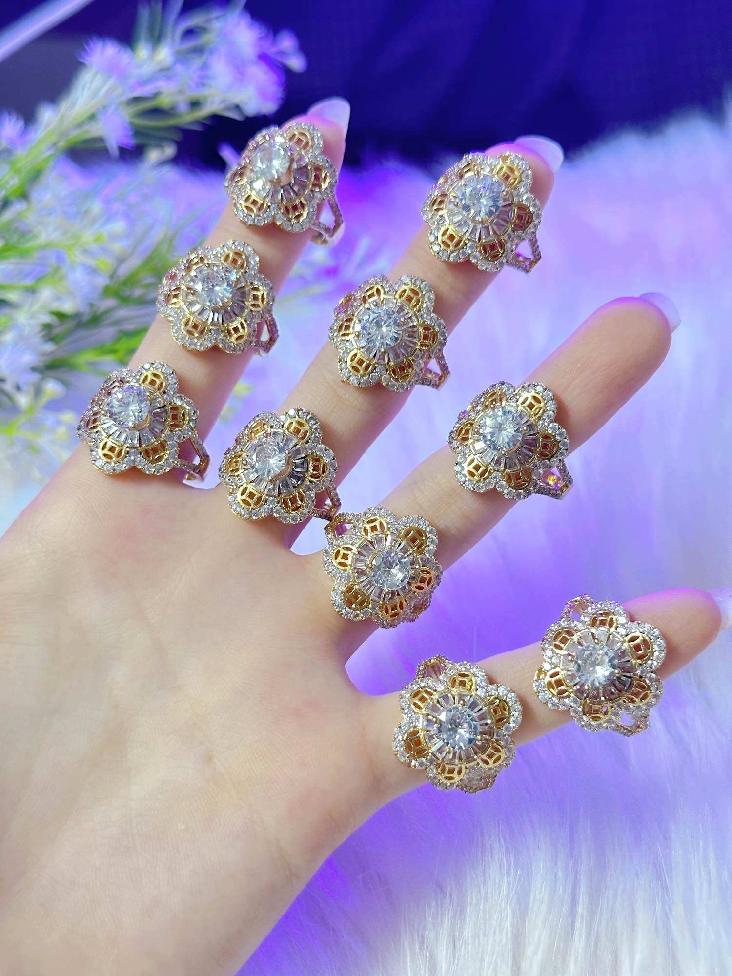 Nhẫn đồng 5 cánh hoa mai không xi ký hiệu 18k bền màu