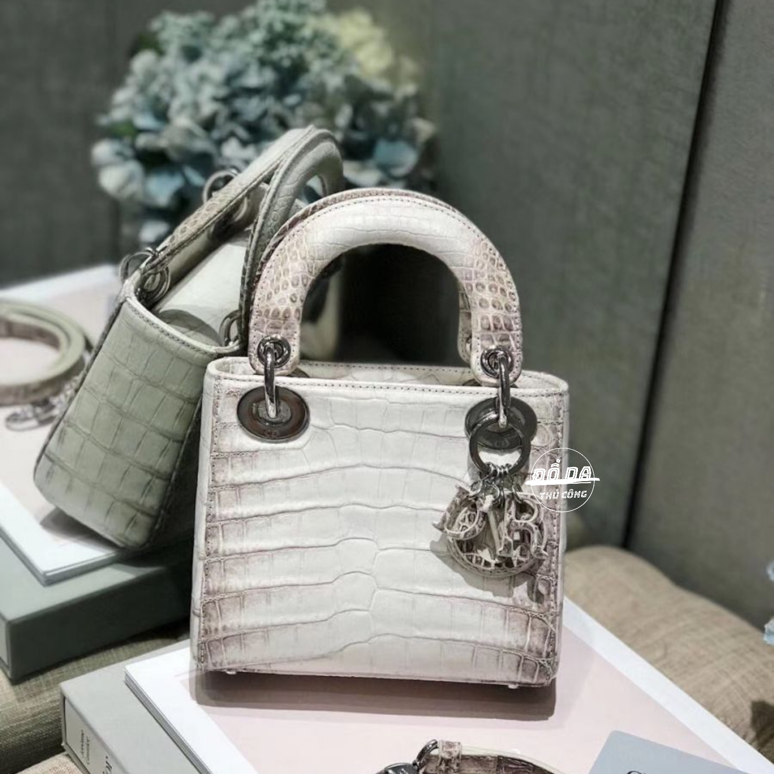 Túi Dior Lady Mini Bag Da Cá Sấu Bạch Tạng  Gian hàng online